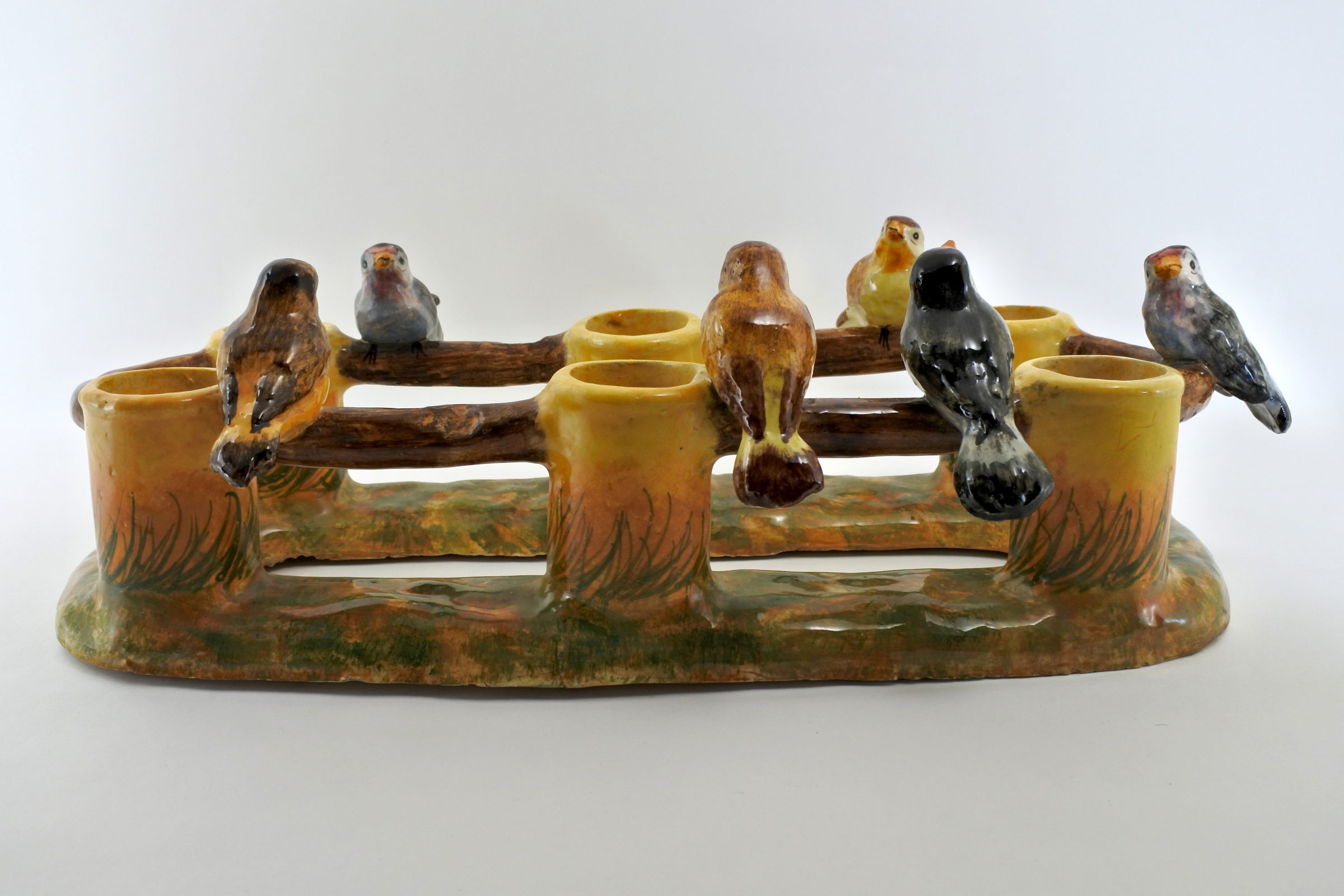 Jardinière Massier in ceramica barbotine con uccellini