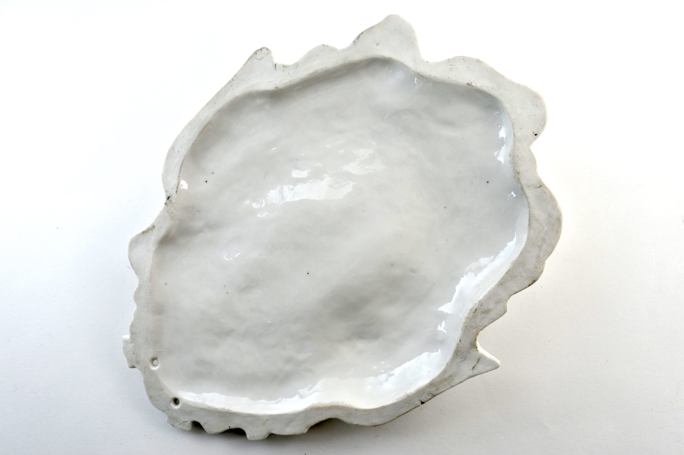 Acquasantiera in ceramica bianca del XIX° secolo - 4