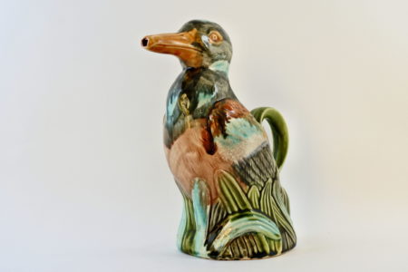 Brocca in ceramica barbotine a forma di anatra