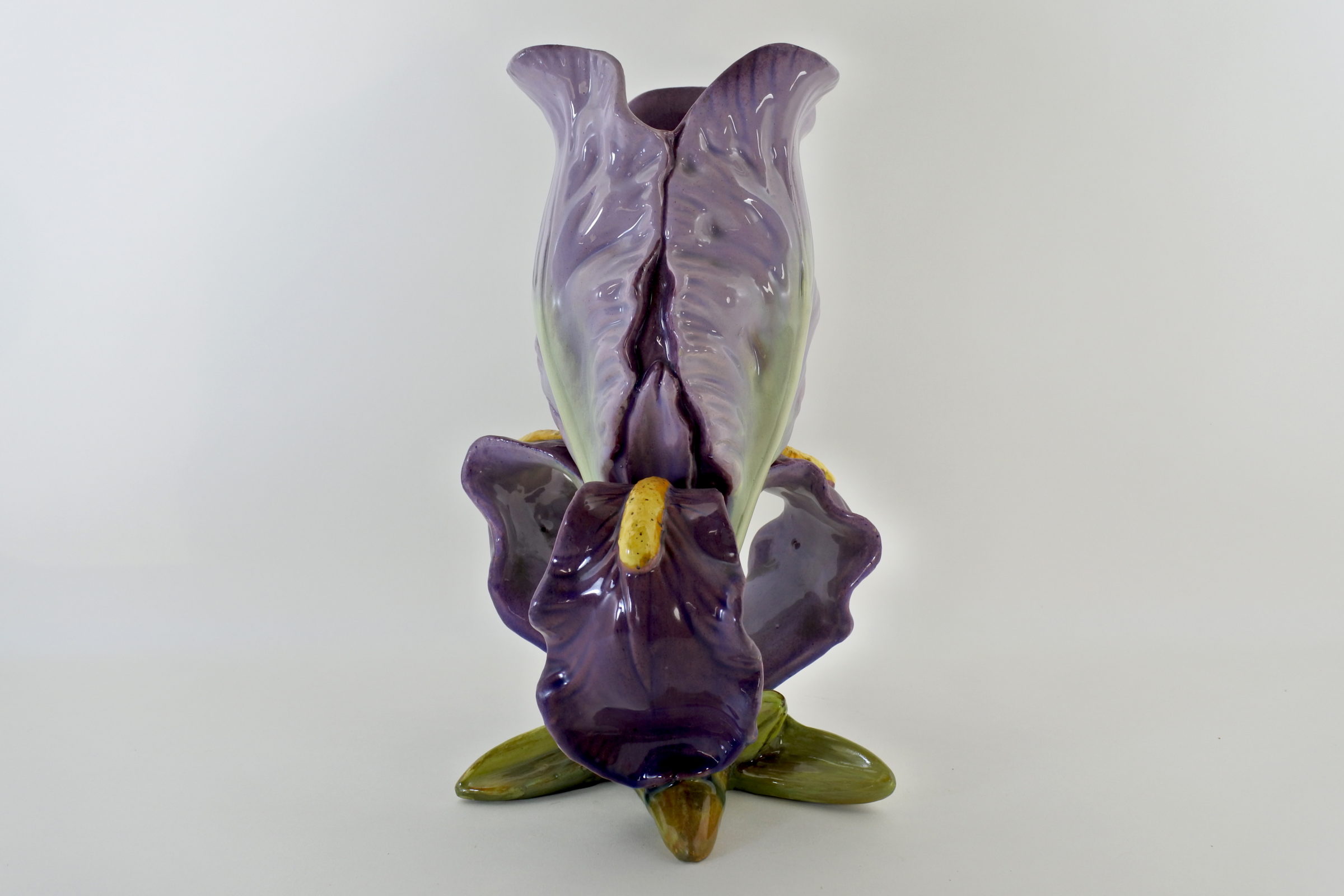 Vaso Massier in ceramica barbotine a forma di iris