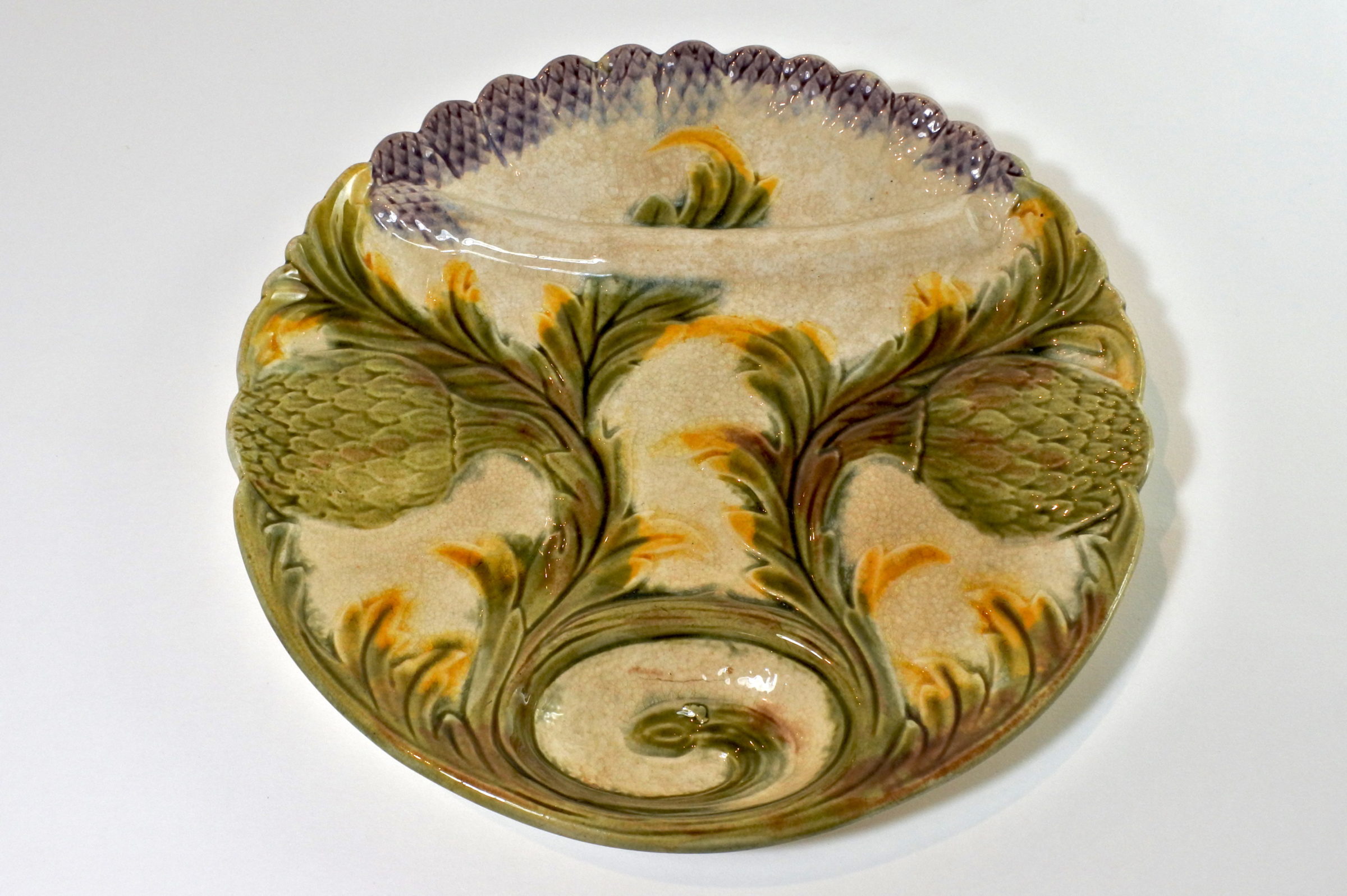 Piatto in ceramica barbotine per asparagi e carciofi - Lunéville Keller et Guérin