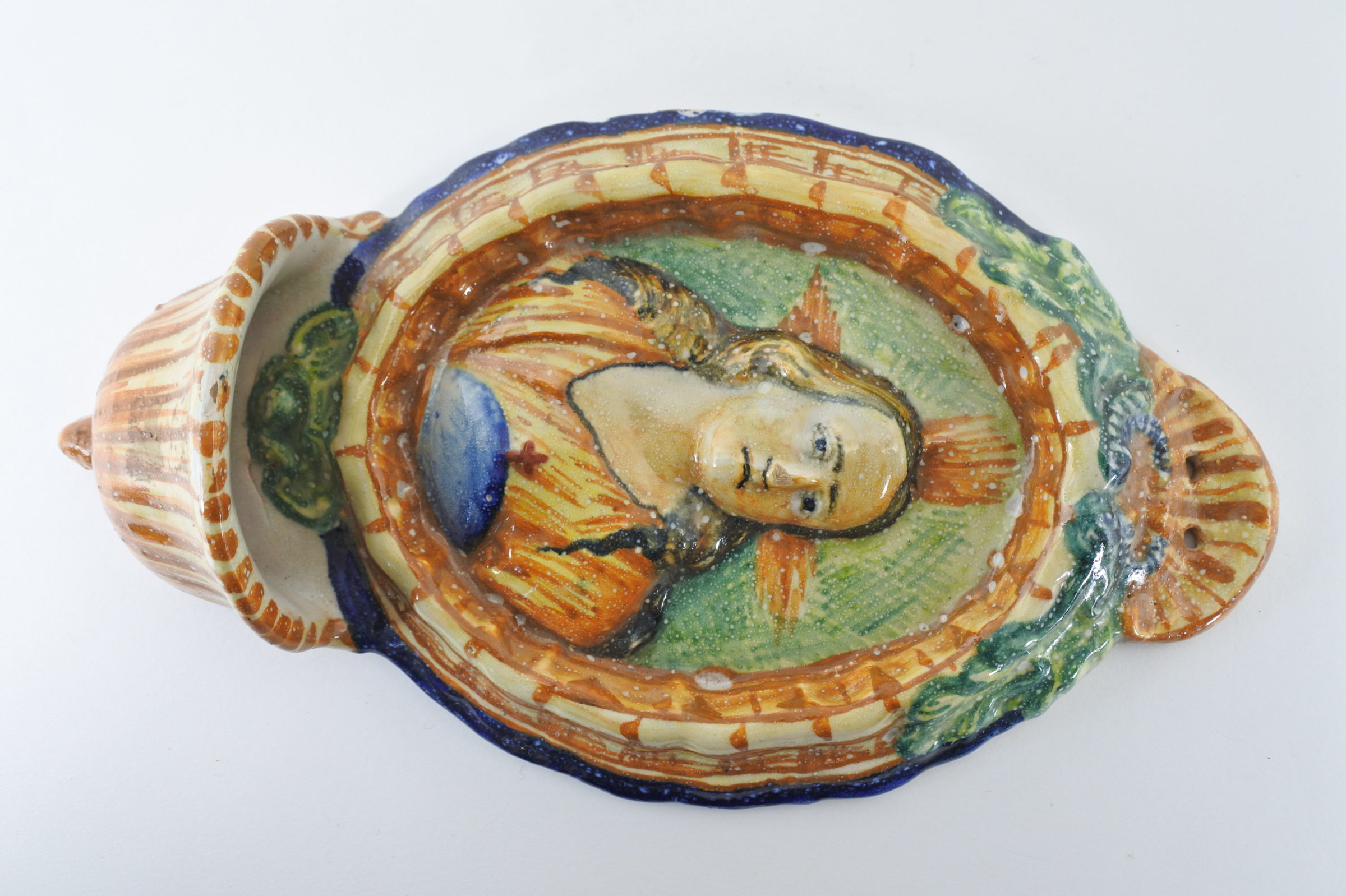 Acquasantiera in ceramica del XIX° secolo con busto di Cristo policromo - 3