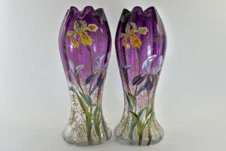Coppia di vasi Legras in vetro soffiato e smalti con iris