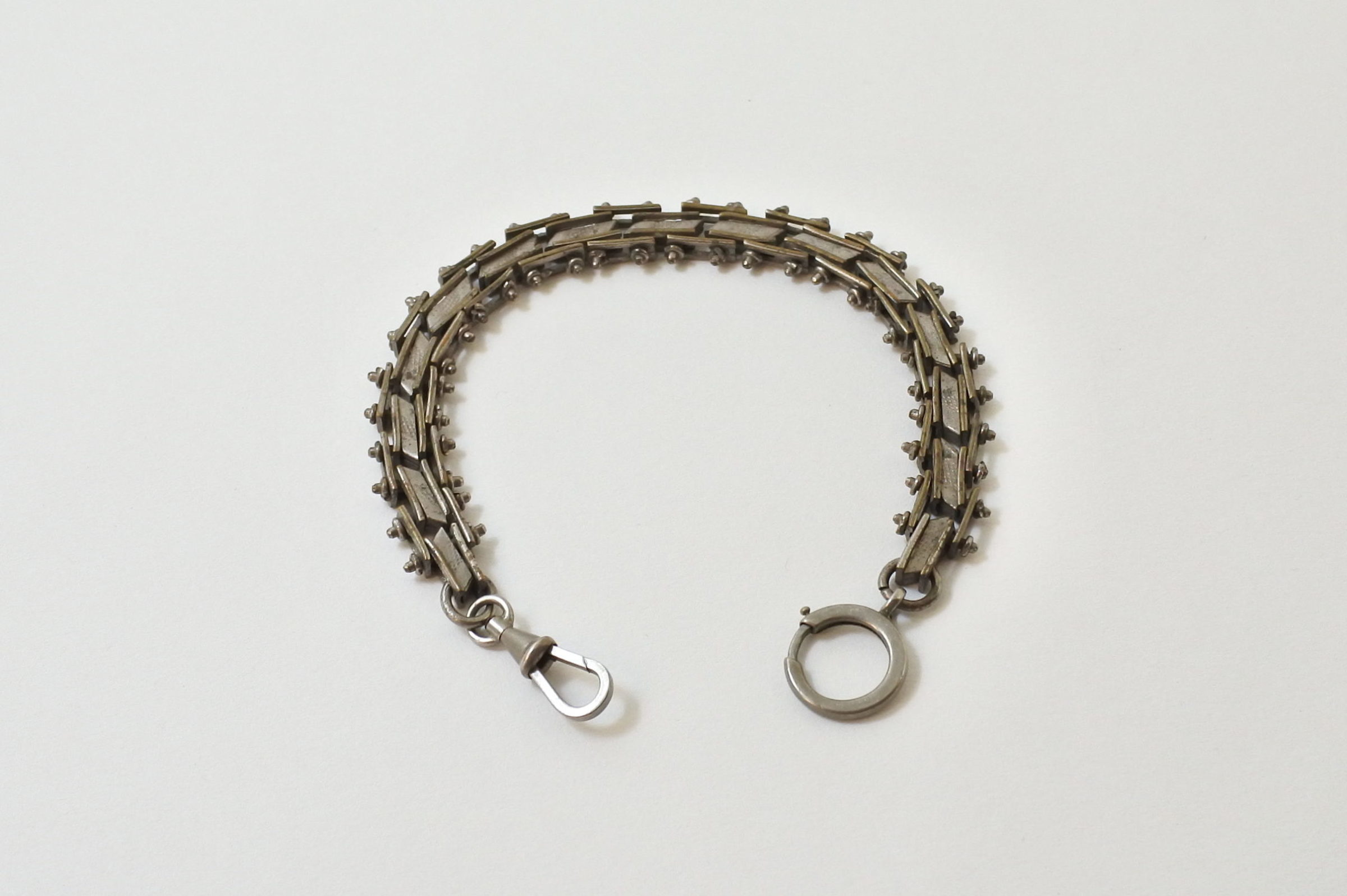 Antica catena in metallo argentato per orologio da tasca