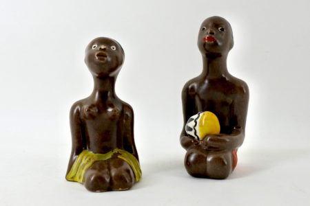 Coppia di salarini in ceramica a forma di negretti