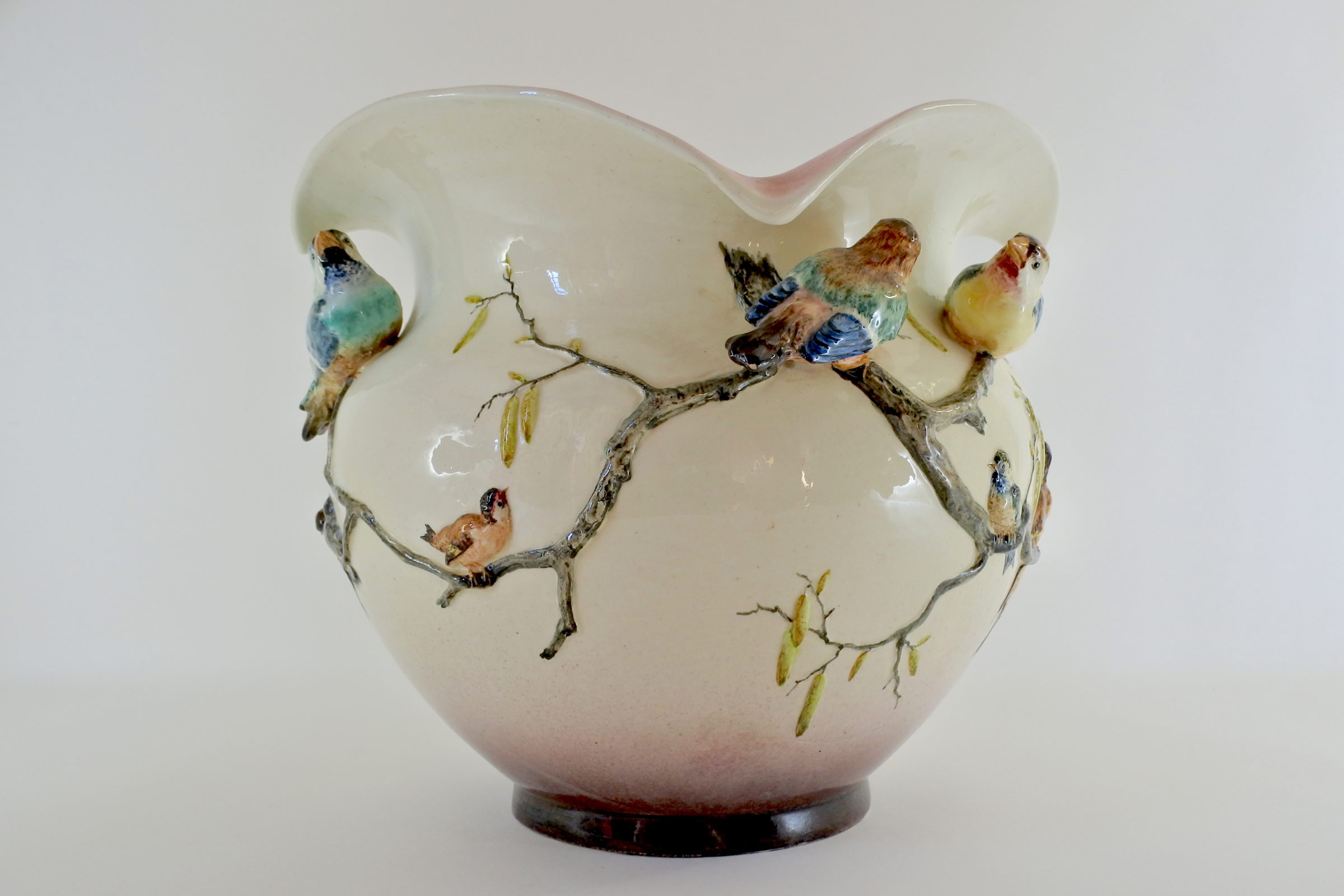 Cache pot Massier in ceramica barbotine con uccellini in rilievo su rami - 3