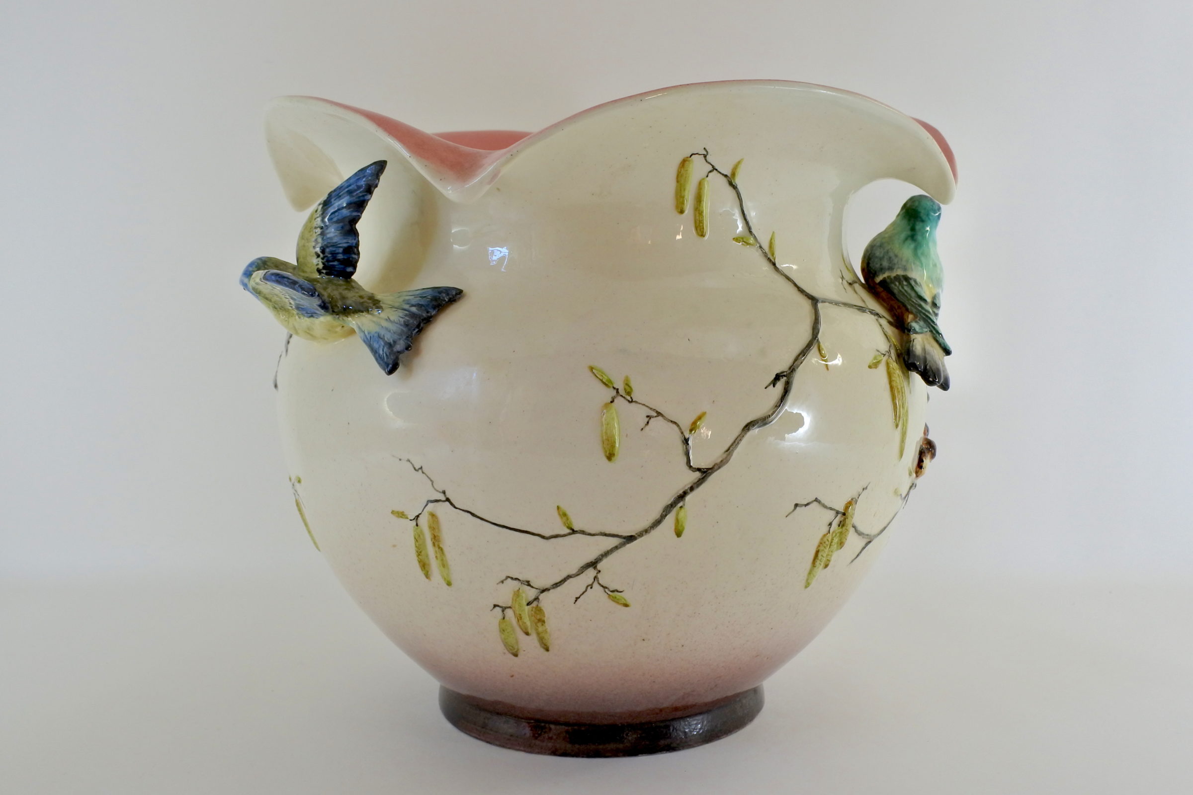 Cache pot Massier in ceramica barbotine con uccellini in rilievo su rami - 5