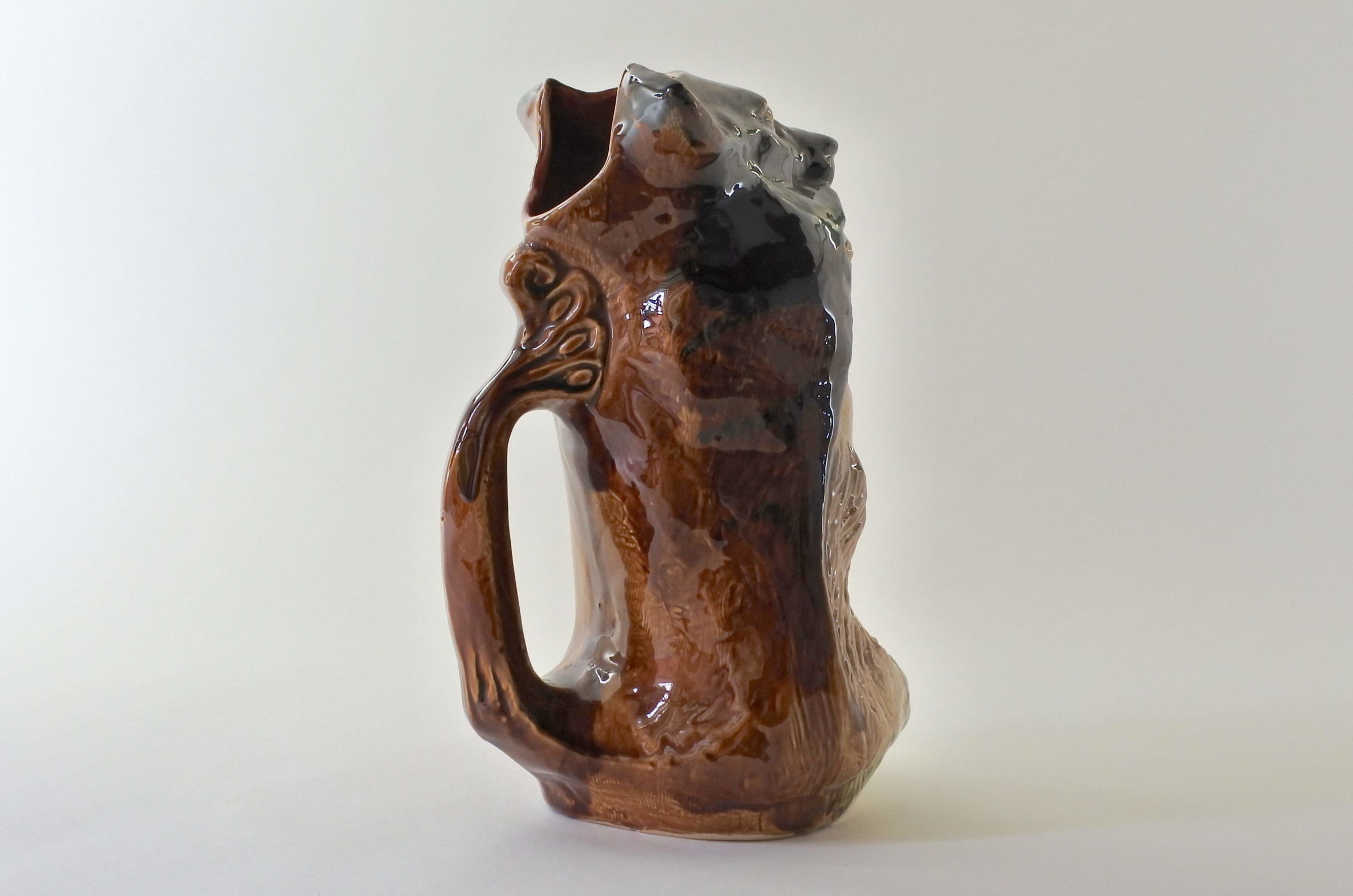 Brocca allegorica in ceramica barbotine - Marianne - 3
