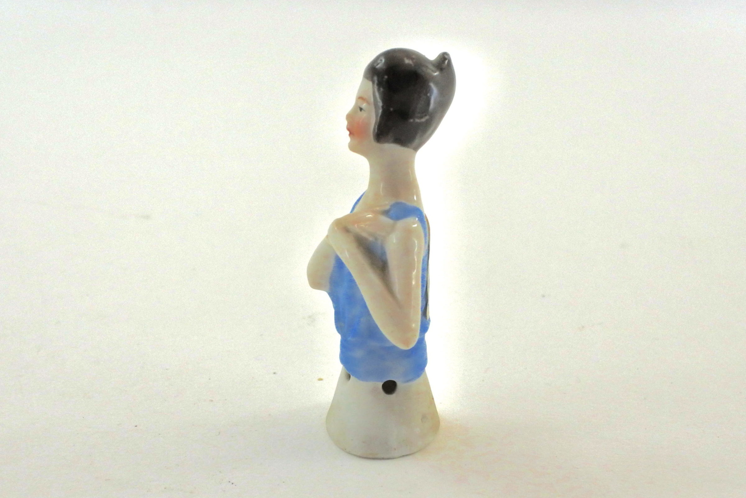 Statuina in ceramica rappresentante mezzo busto di donna - demi poupée - 2