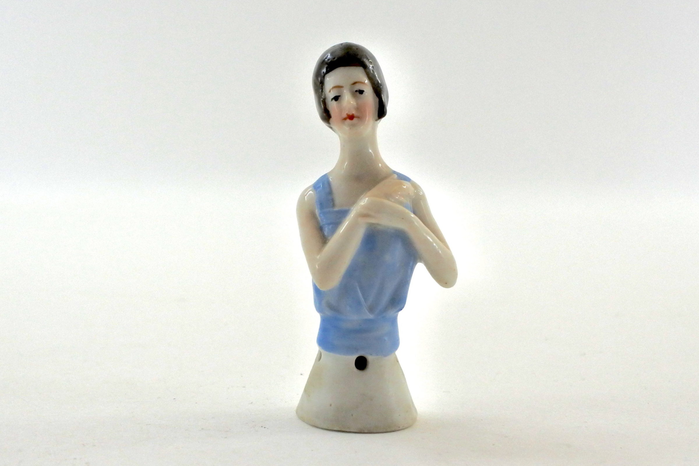 Statuina in ceramica rappresentante mezzo busto di donna - demi poupée