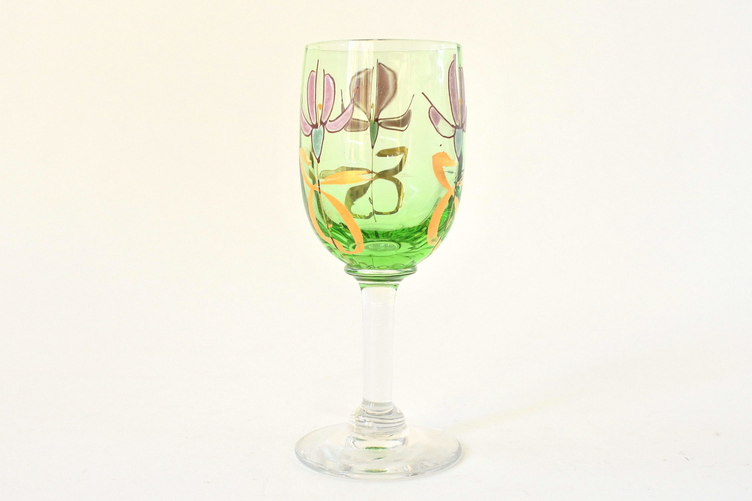 Bicchierino in vetro verde soffiato con fiori smaltati - 3
