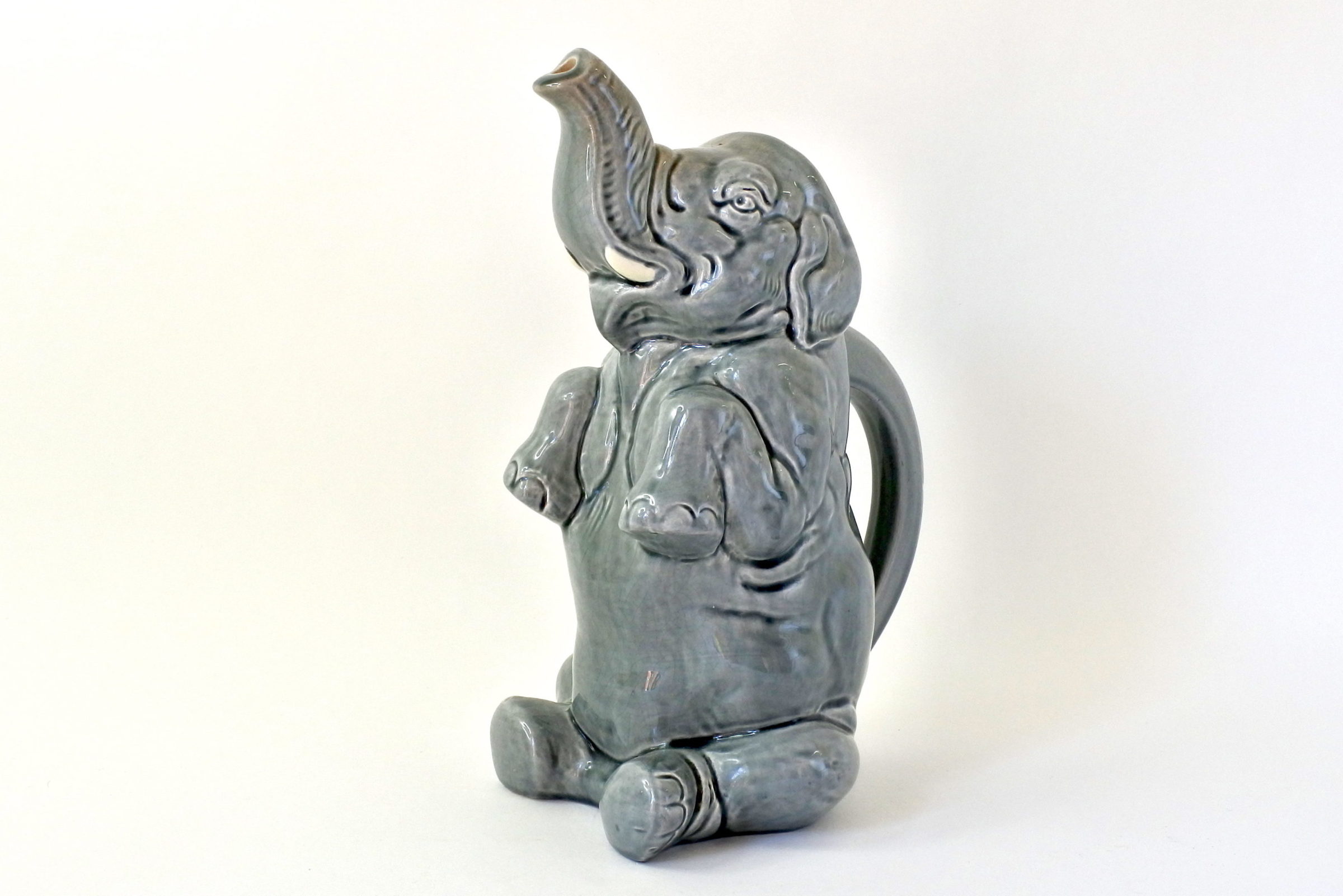 Brocca in ceramica barbotine a forma di elefante - Sarreguemines