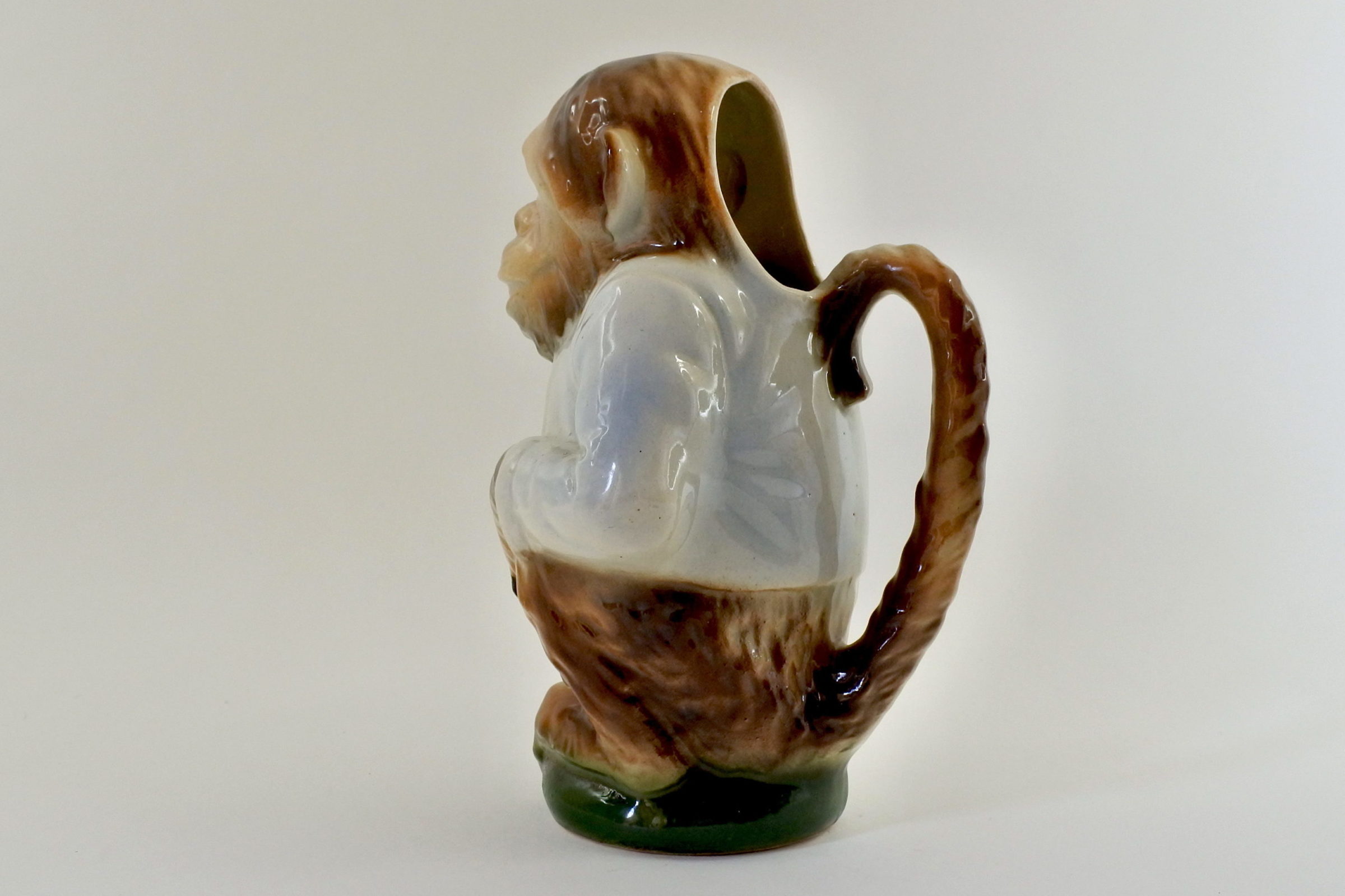 Brocca in ceramica barbotine a forma di scimmia - Saint Clément n° 435 - 2