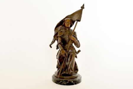 Statuina di Giovanna d’Arco in bronzo patinato su base in marmo