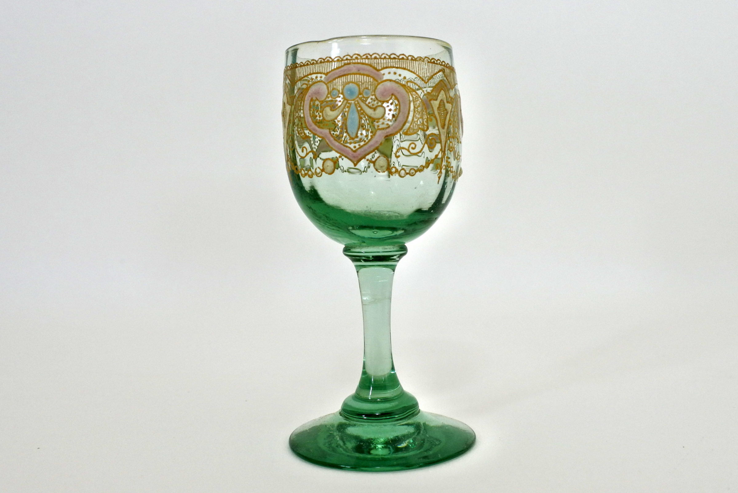 Bicchierino Legras in vetro soffiato verde con greca dorata e smalti