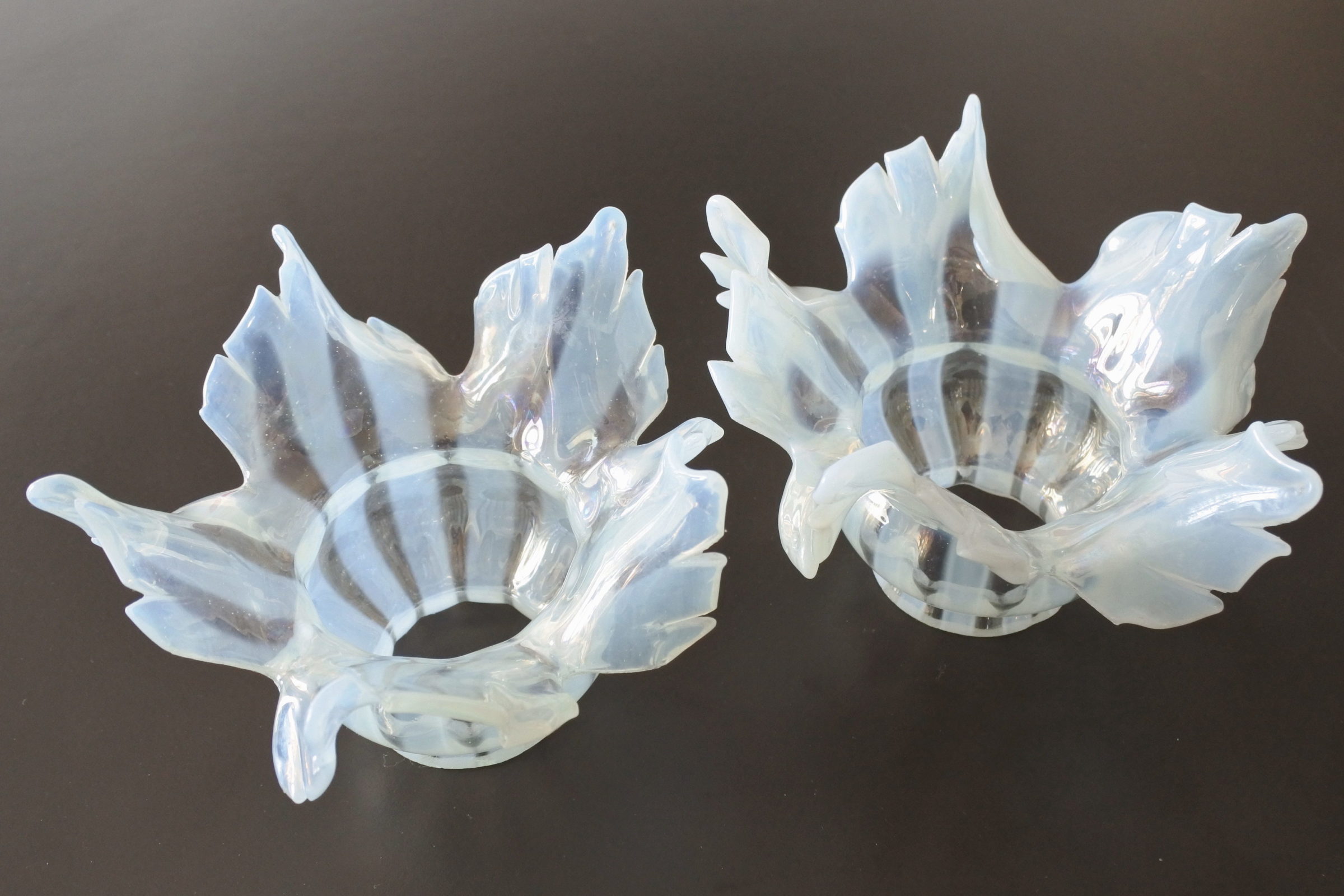 Coppia di tulipes per appliques in vetro opalino - 3