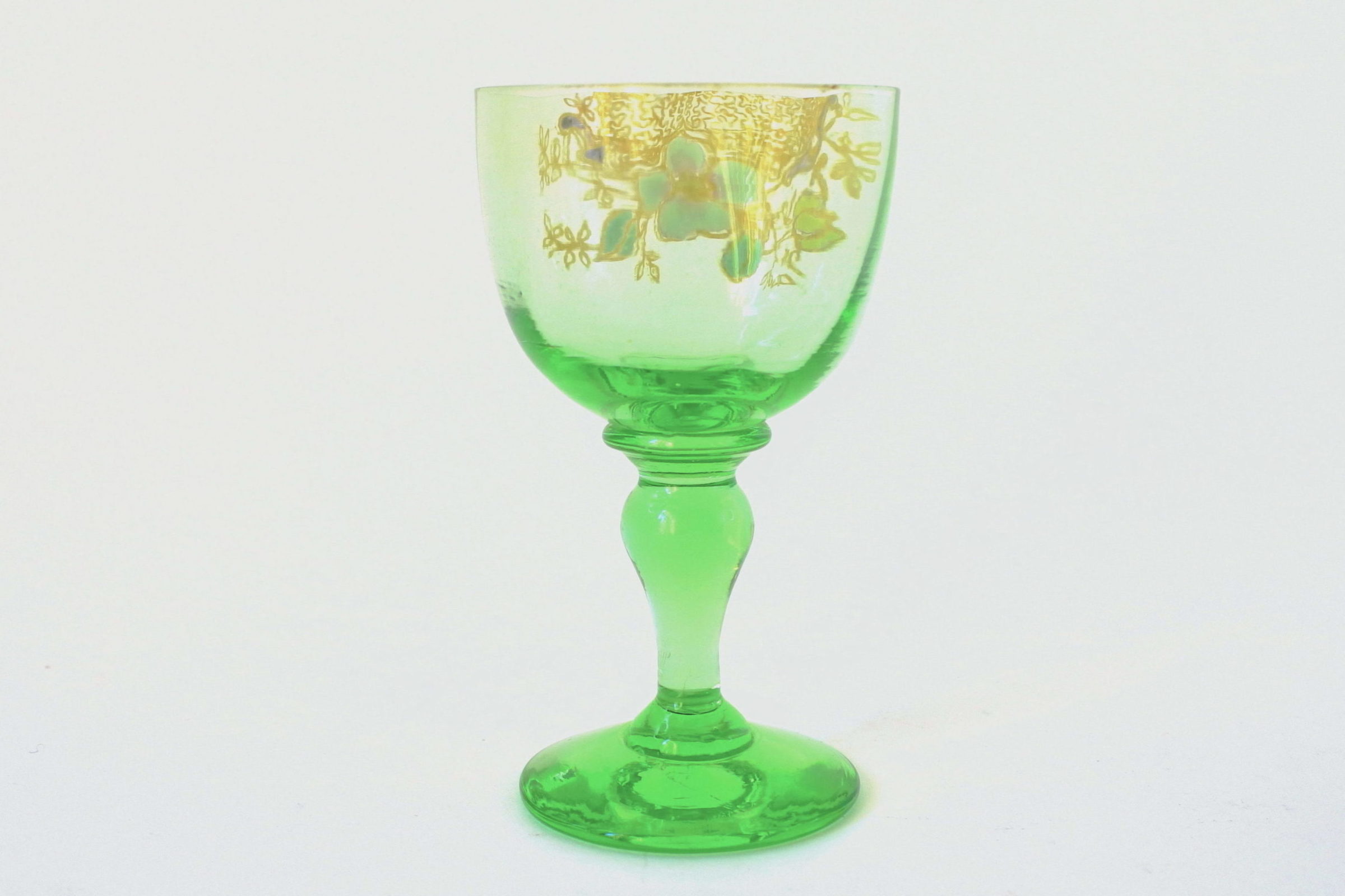 Bicchierino Legras in vetro soffiato verde e smalti - Altezza 7,8 cm - 2