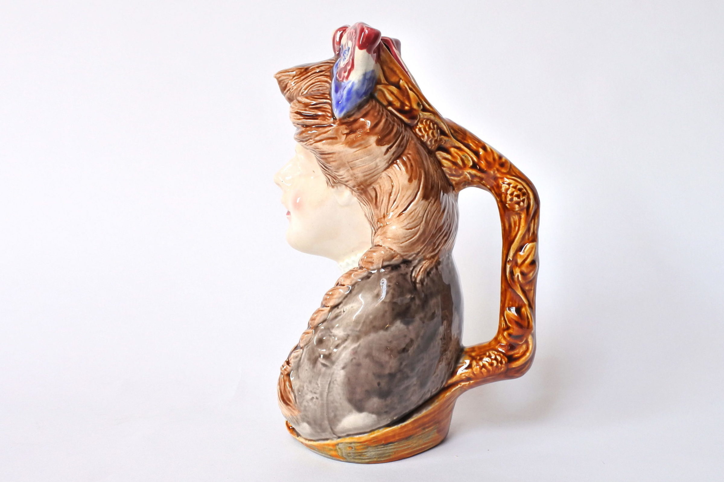 Brocca in ceramica barbotine a forma di volto donna - Onnaing n° 808 - 2