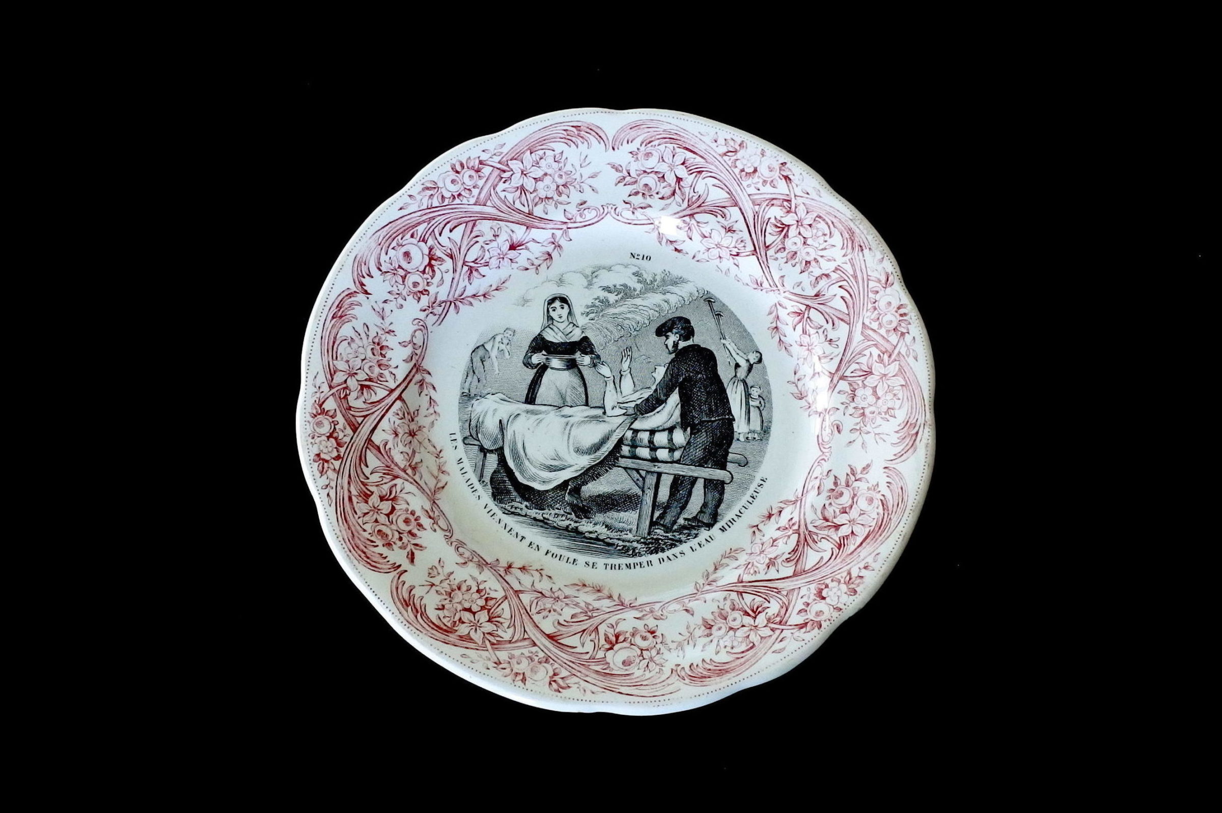 Serie completa di 12 piatti in ceramica dedicati alla vita di Bernadette - 11