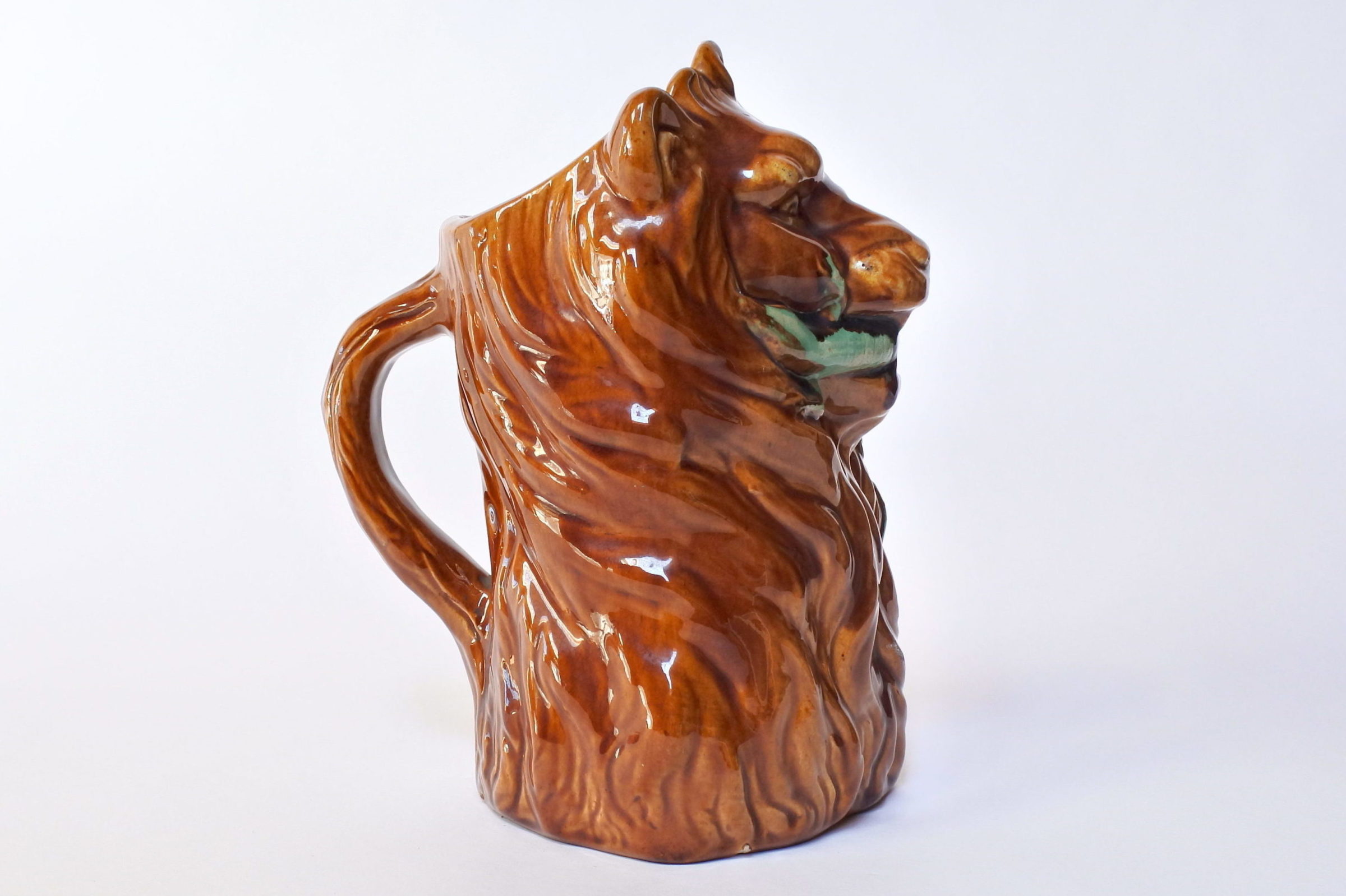 Brocca in ceramica barbotine a forma di leone con lucertola - 4