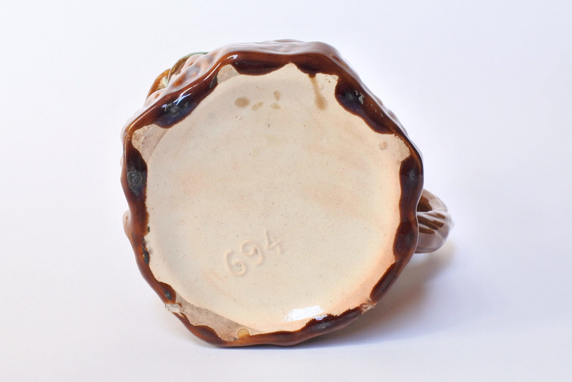 Brocca in ceramica barbotine a forma di leone con lucertola - 7
