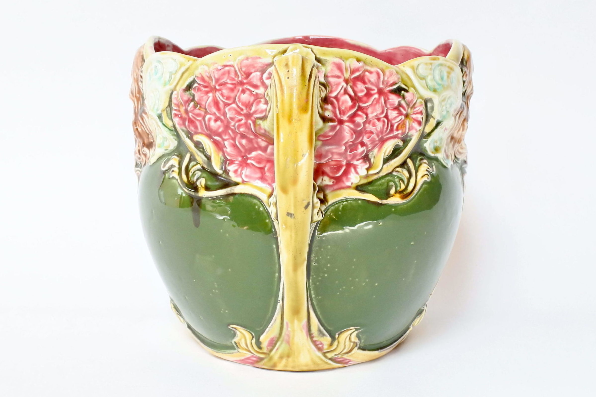 Cache pot in ceramica barbotine decorato con donna alata - Onnaing n° 824 - 2