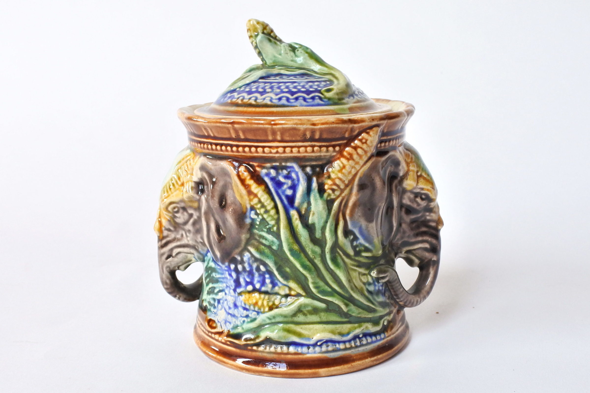 Portatabacco con elefanti in ceramica barbotine - Onnaing n° 179