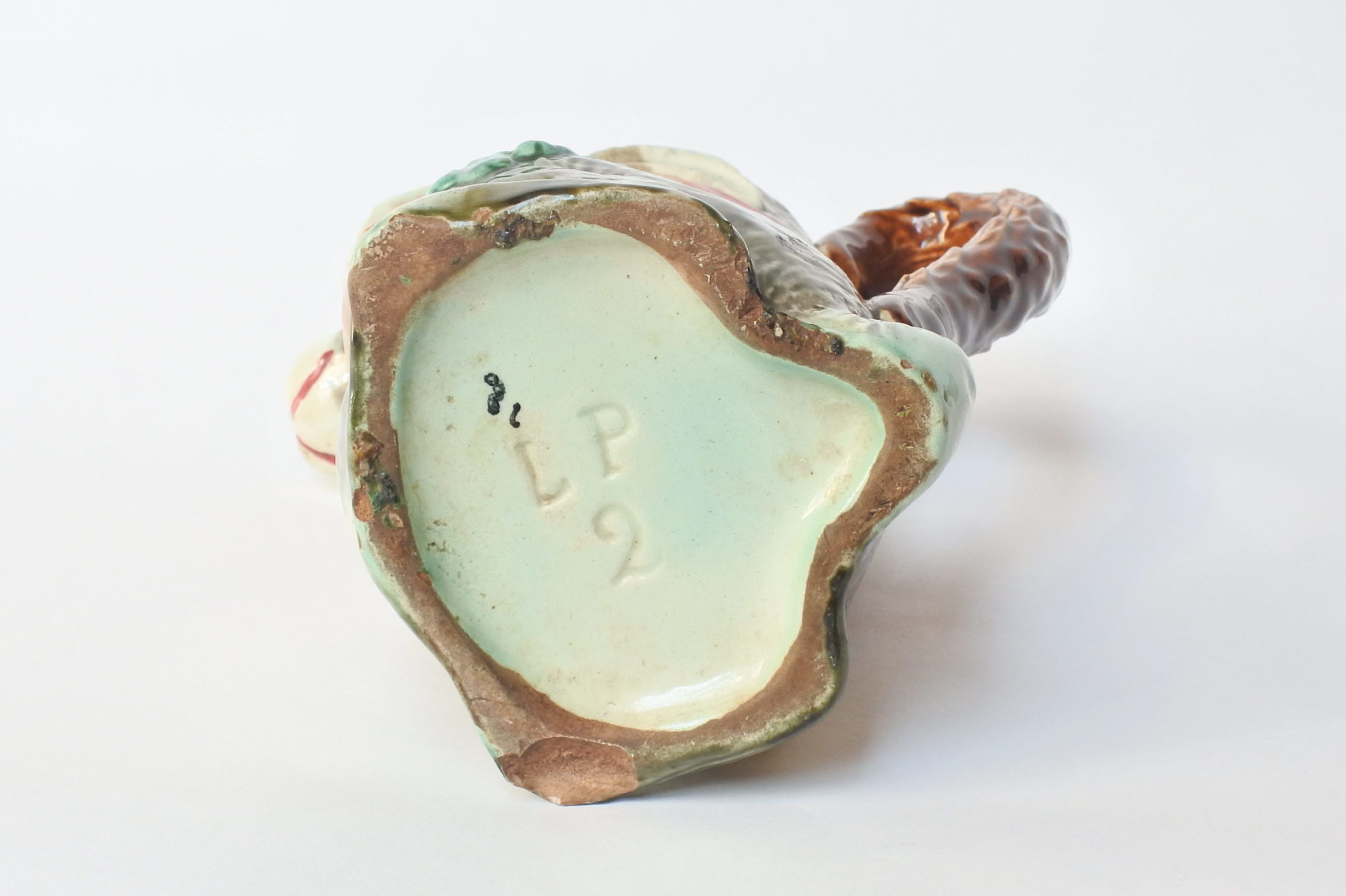Brocca in ceramica barbotine a forma di coniglio con carota - Orchies - 6
