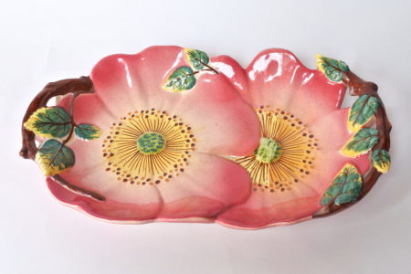 Piatto di servizio in ceramica barbotine a forma di rose canine - Massier