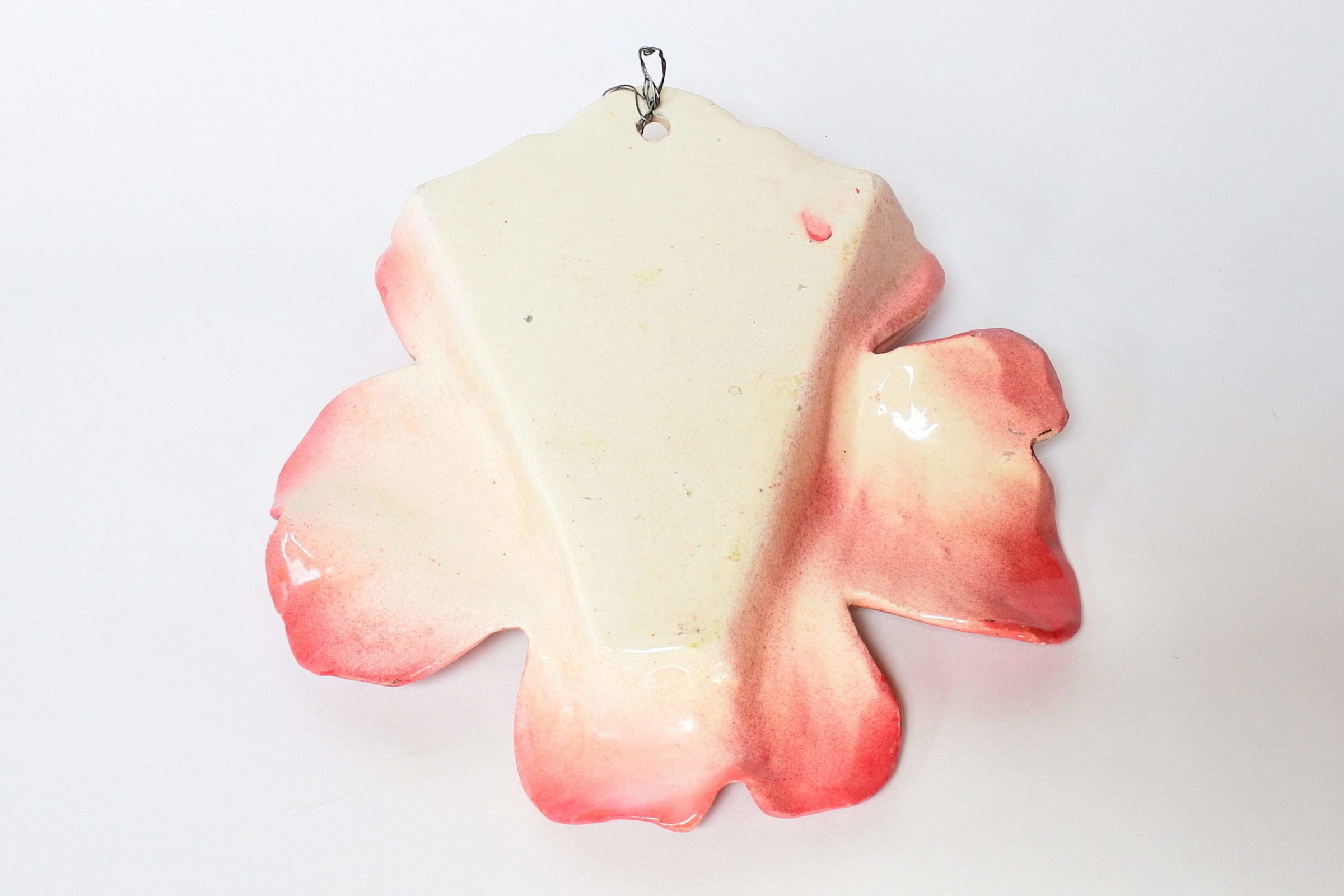 Portafiori da muro in ceramica barbotine a forma di rosa canina - Massier - 6