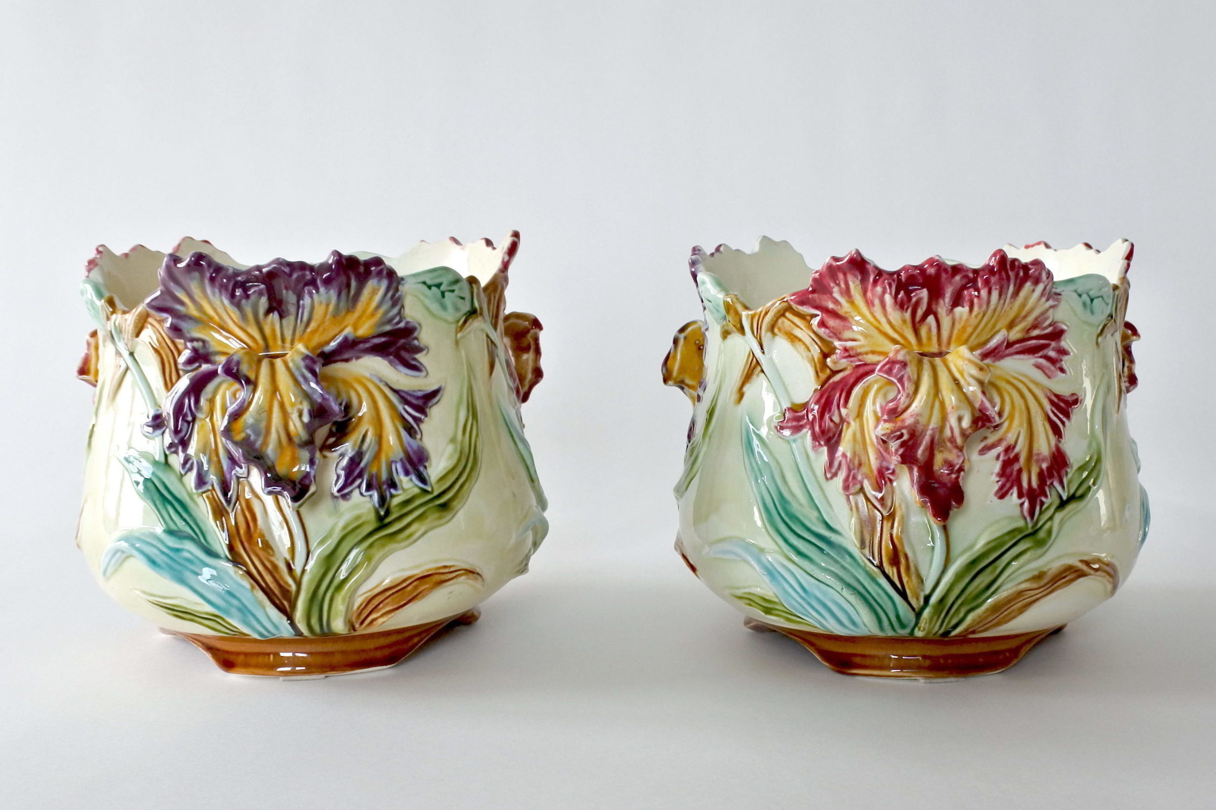 Coppia di cache pot in ceramica barbotine con iris - Onnaing n° 498 - 4