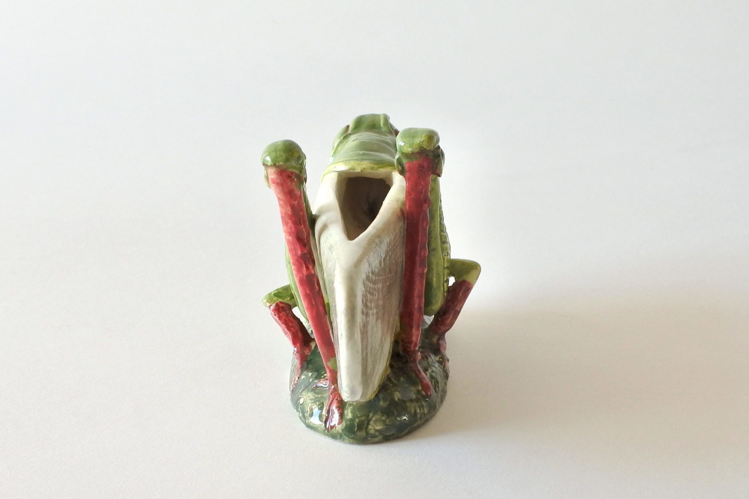 Jardinière Massier in ceramica barbotine a forma di cavalletta - Delphin Massier - 3