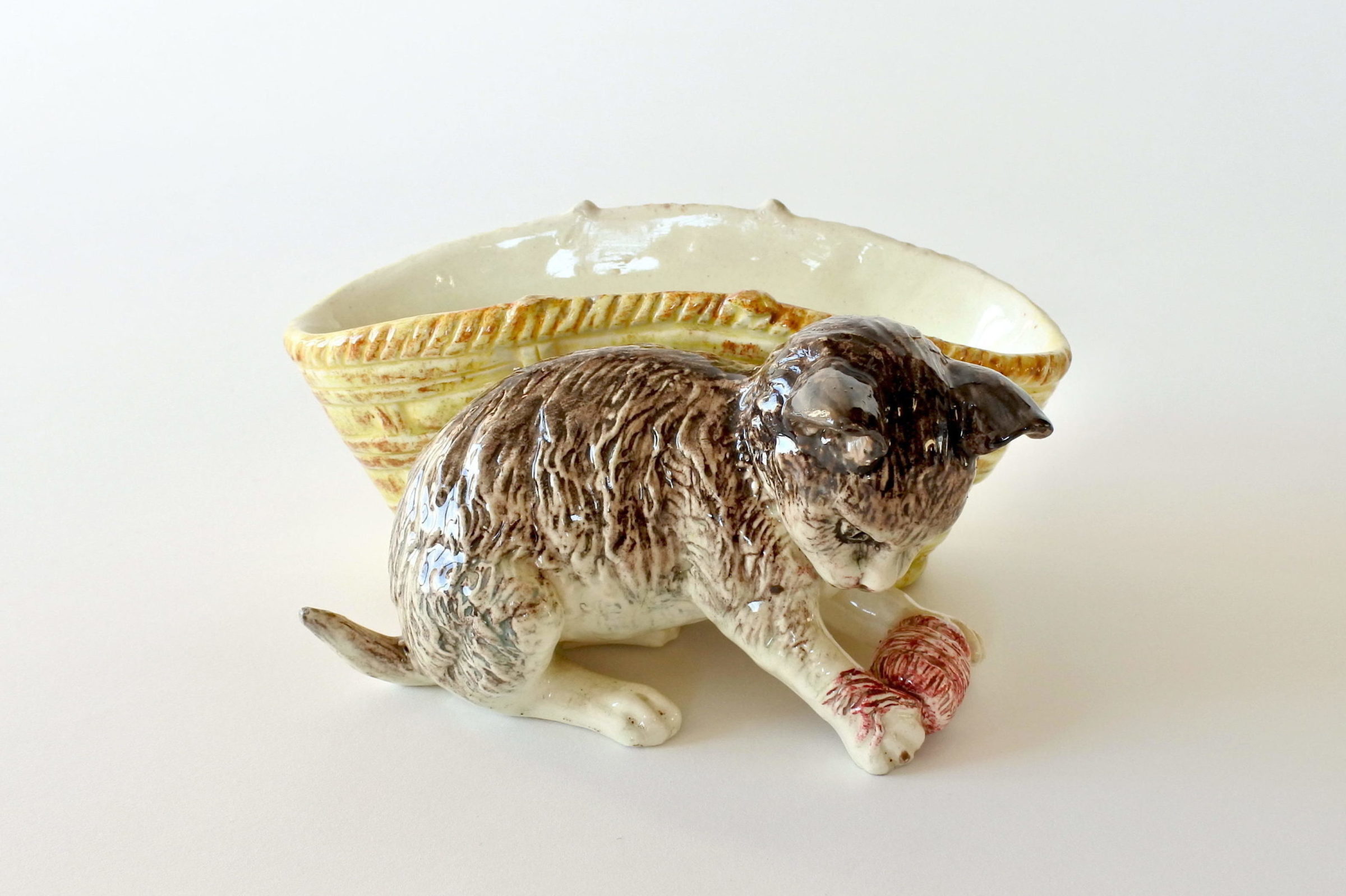 Jardinière in ceramica barbotine con gatto - Jérôme Massier Fils - 5