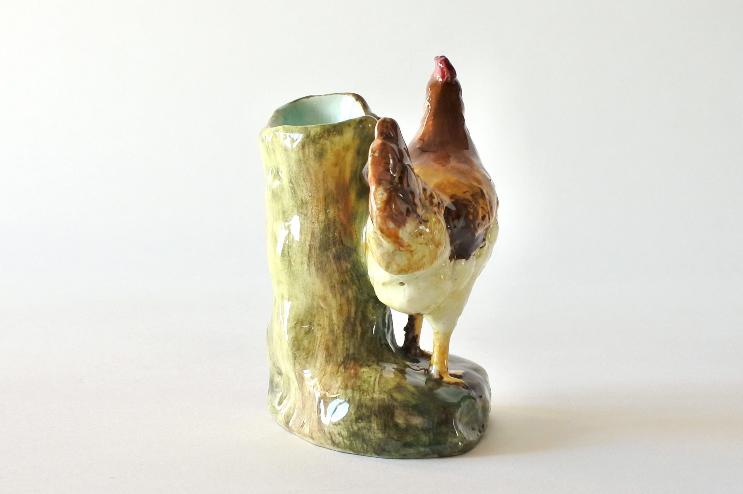 Jardinière di Delphin Massier in ceramica barbotine a forma di gallina - 3