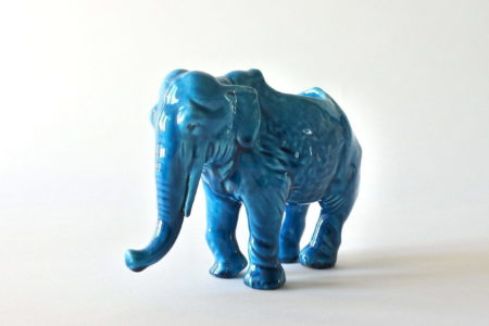 Jardinière Massier in ceramica barbotine a forma di elefante