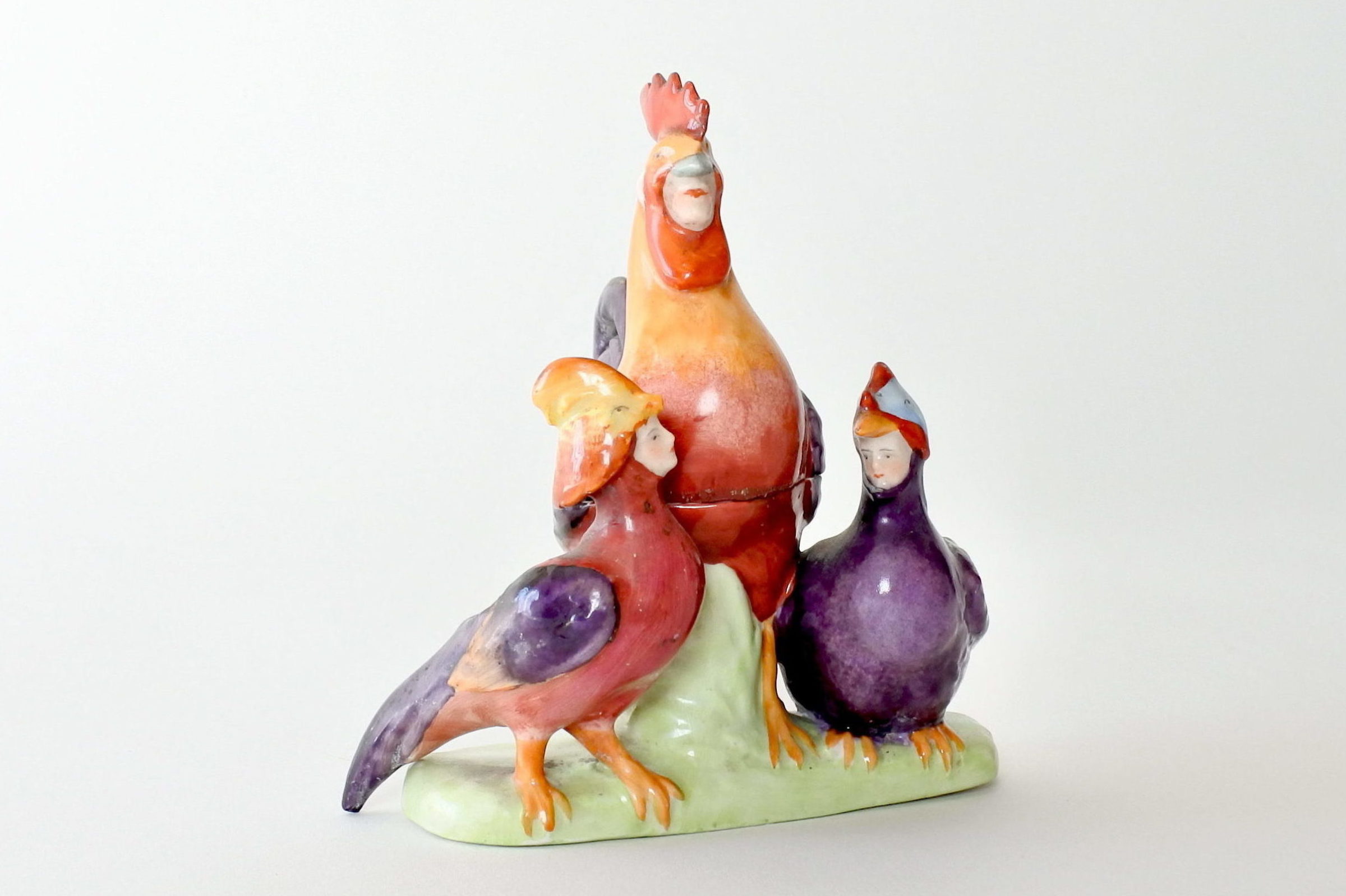 Portasale con senapiera in porcellana a forma di galli umanizzati - 5