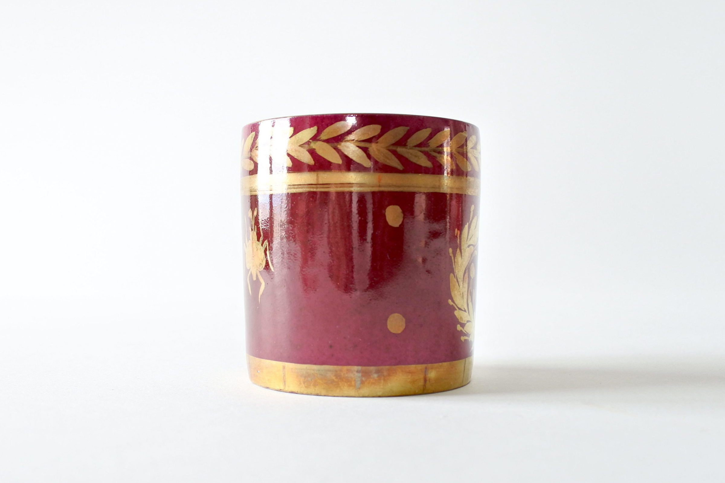 Tazzina antica in porcellana di Limoges decorata in oro su fondo bordeaux - 7