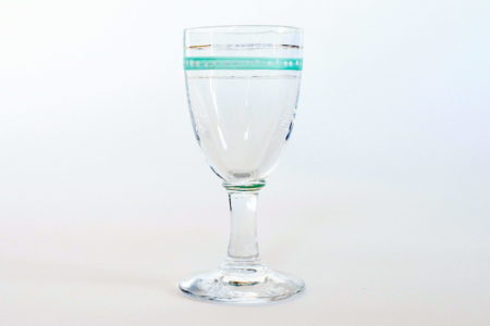 Bicchierino da liquore a calice in vetro soffiato con fascia turchese e smalti