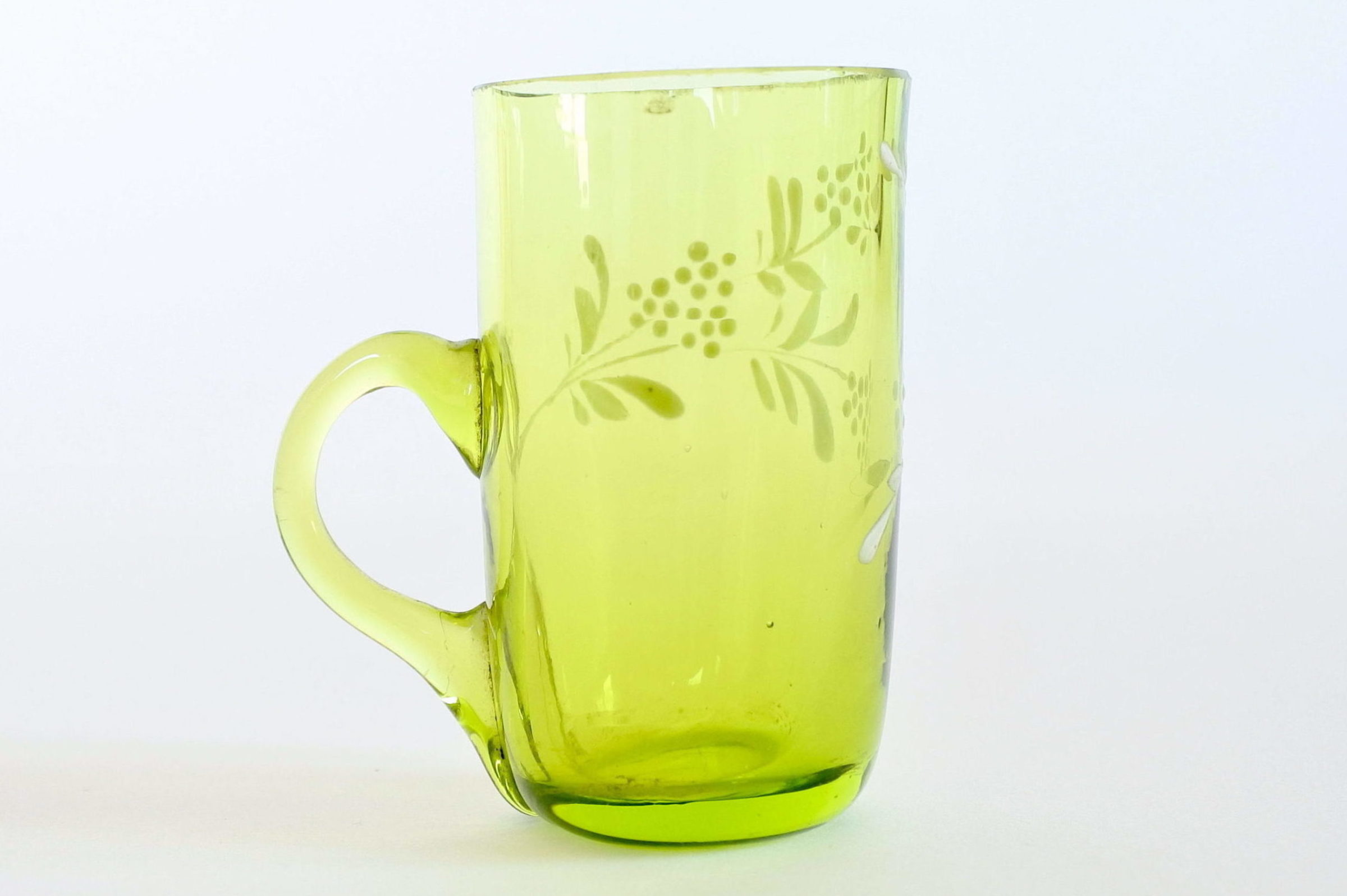 Bicchierino da liquore con manico in vetro soffiato verde con fiori smaltati - 3