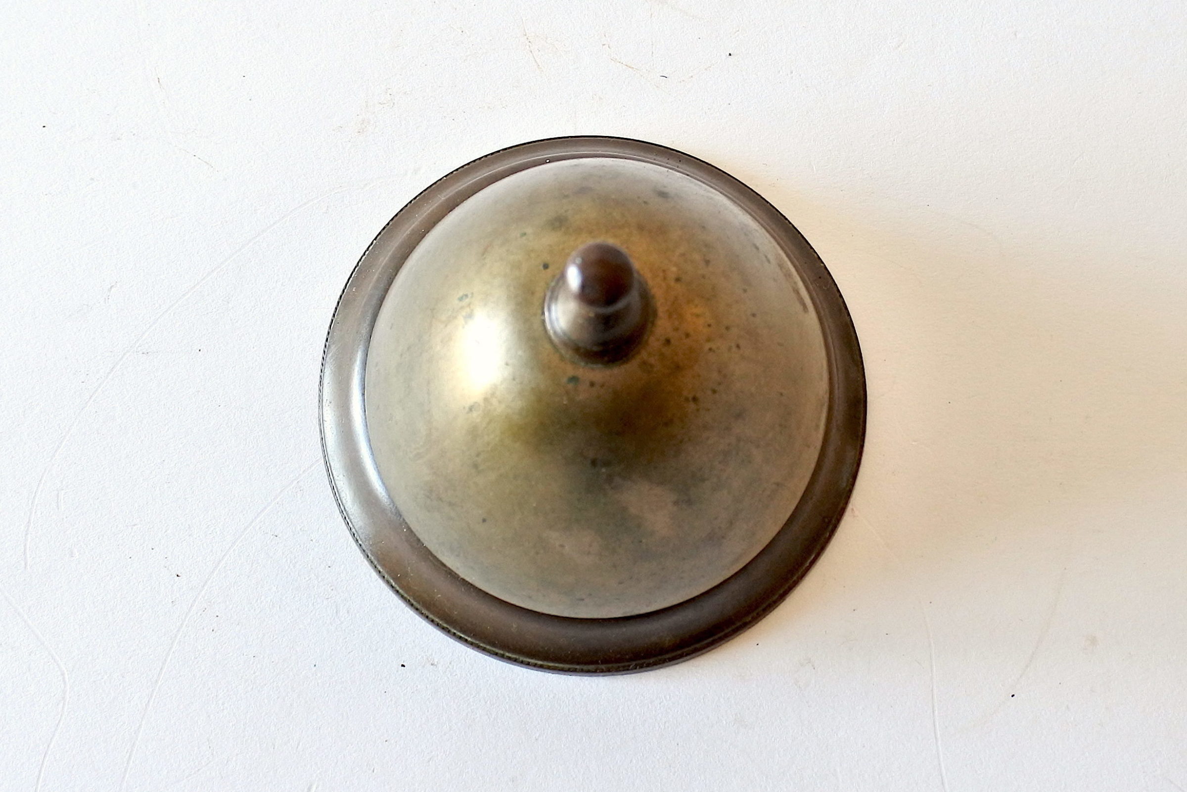 Campanello da banco in bronzo con funzionamento a percussione - 2