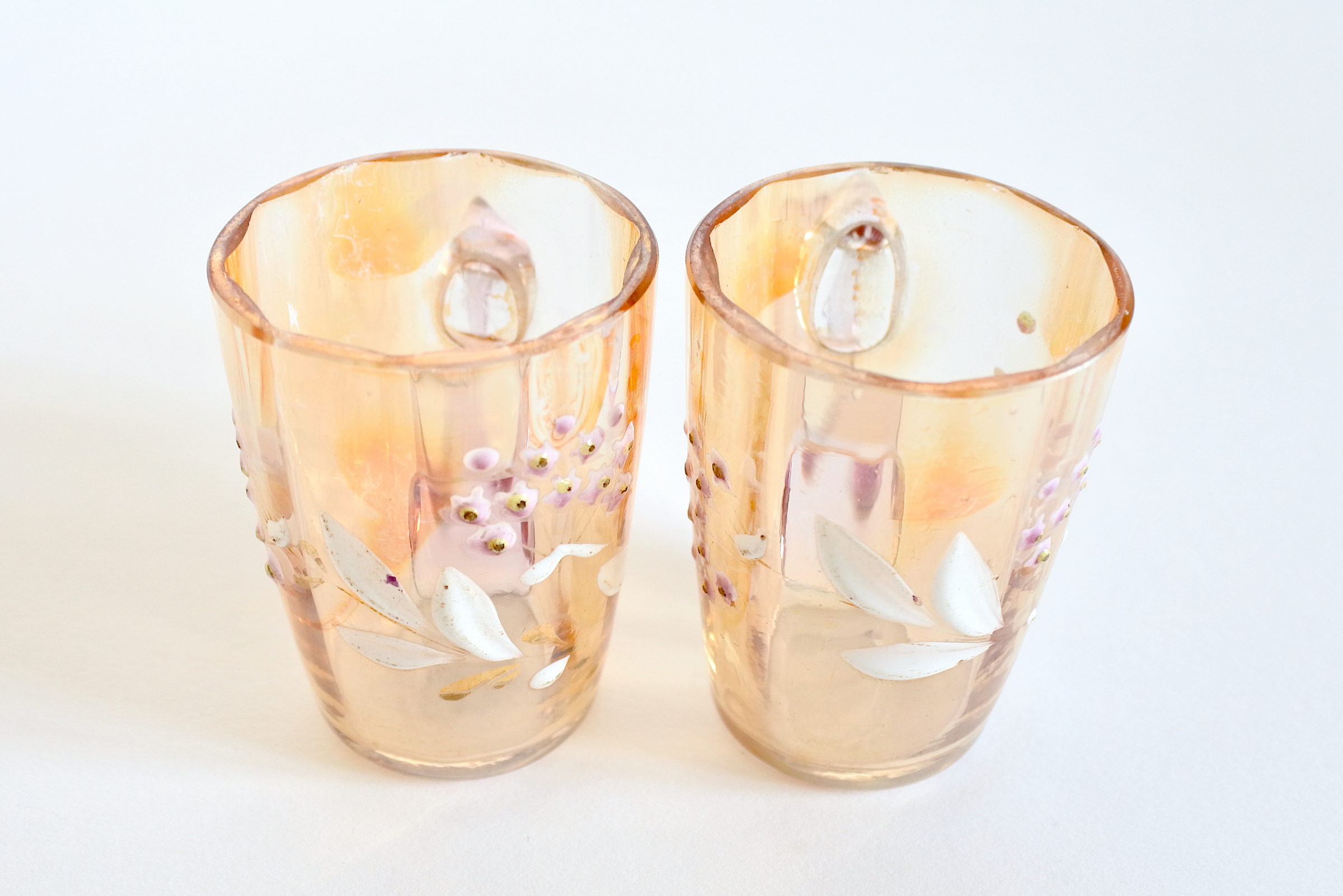 Coppia di bicchierini da liquore in vetro soffiato ambrato con manico - 4