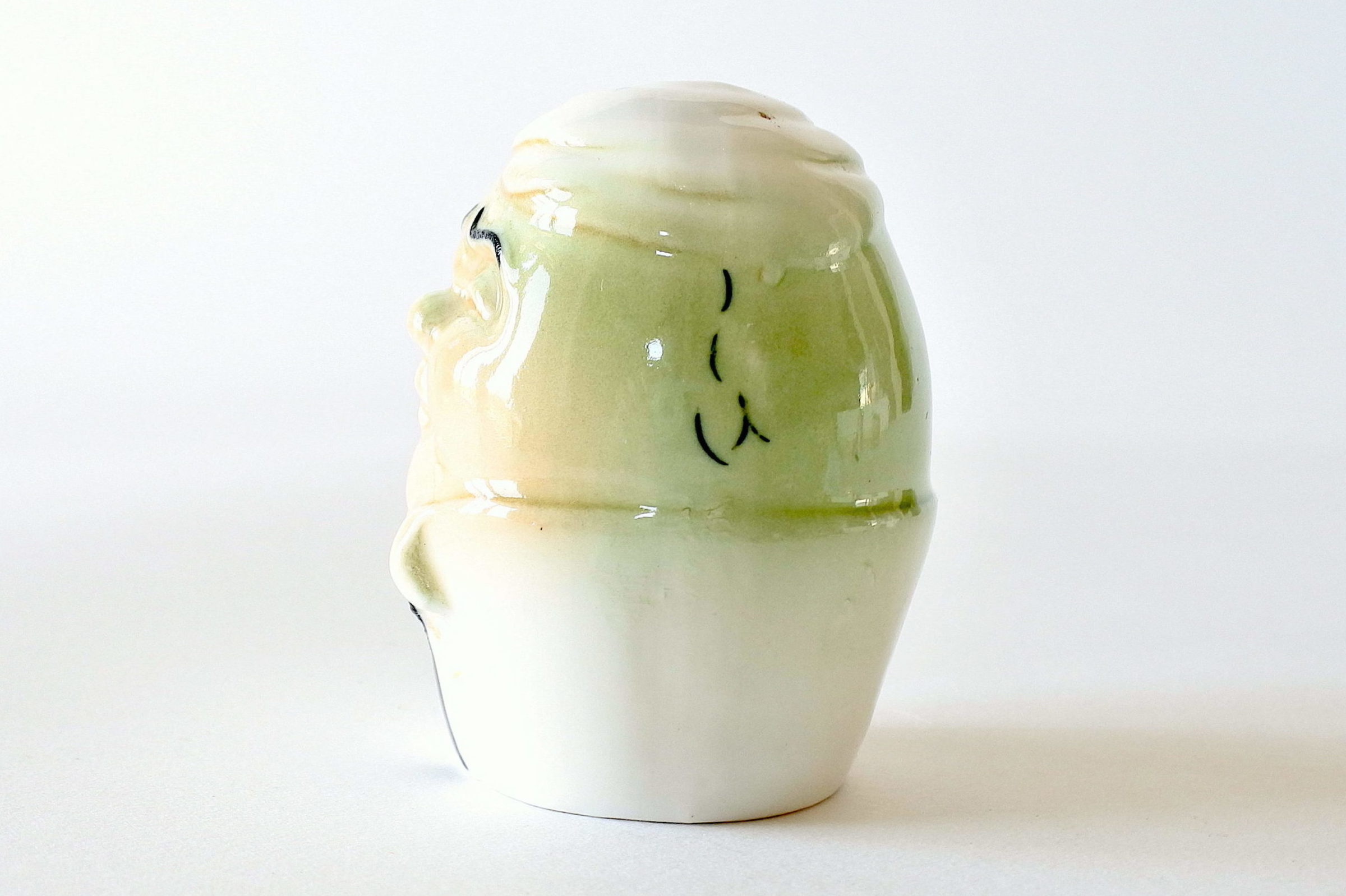 Saliera in ceramica a forma di uovo con volto di uomo - 2