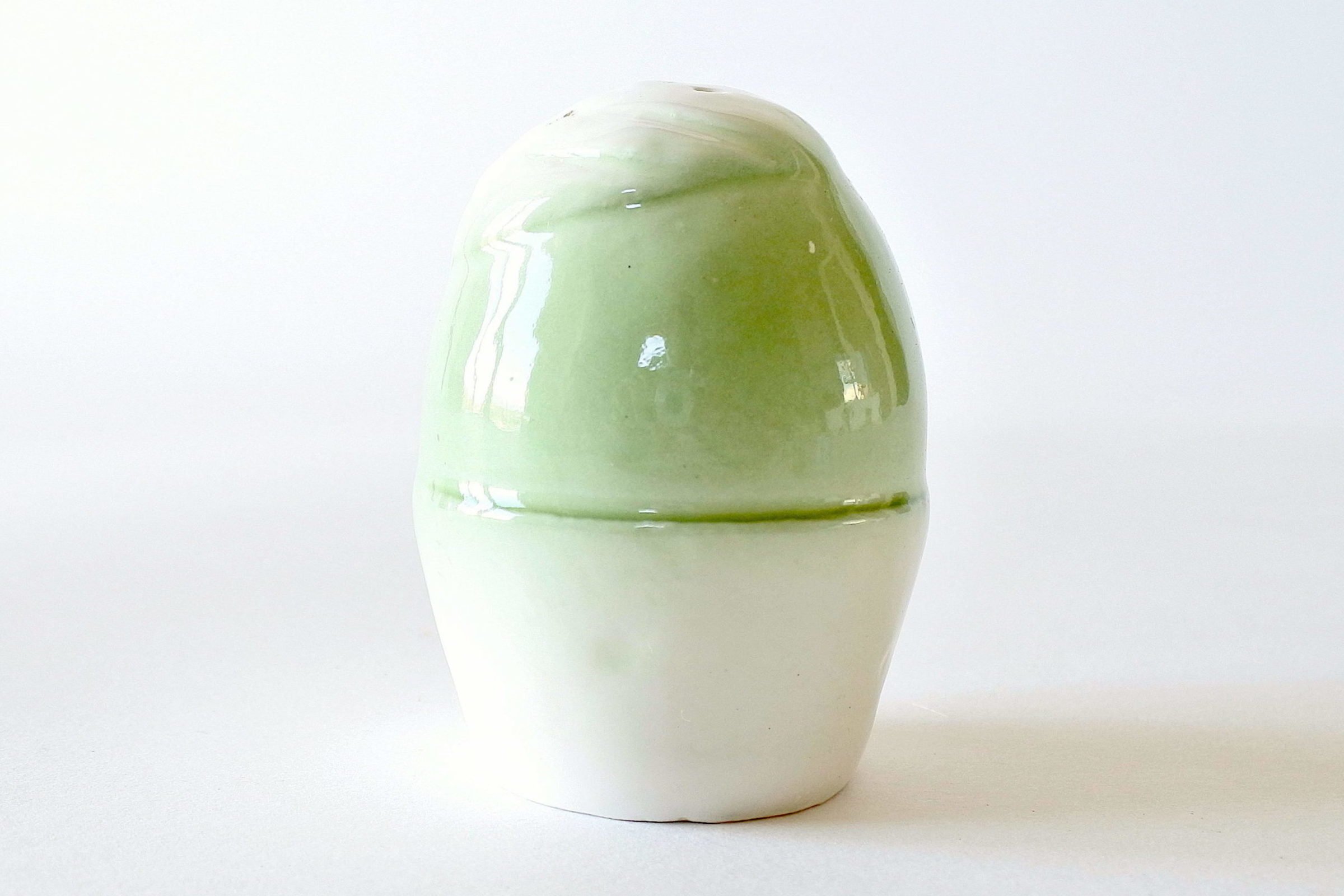 Saliera in ceramica a forma di uovo con volto di uomo - 3
