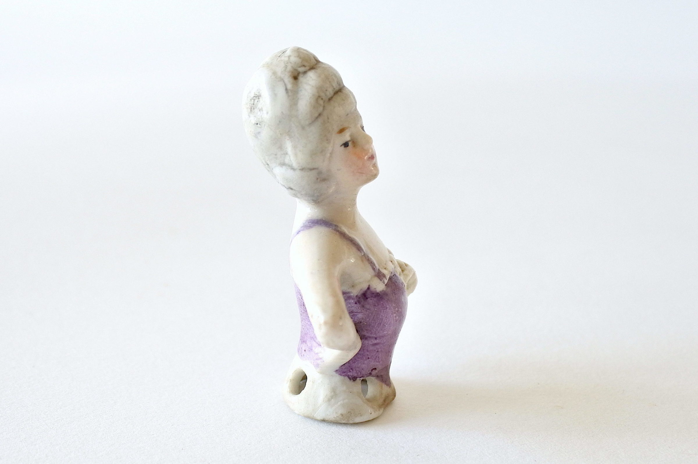 Statuina di donna in ceramica a forma di marquise - Demi poupée - 4