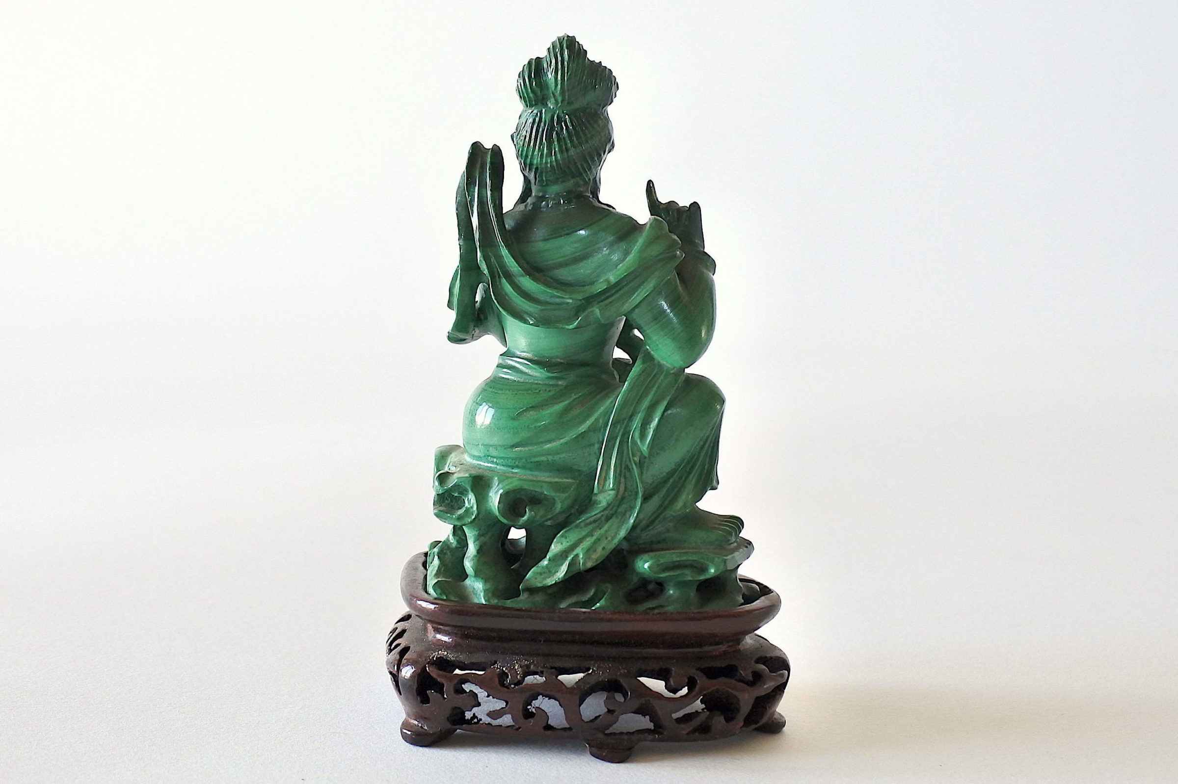 Statuina in malachite poggiante su base in legno - 3