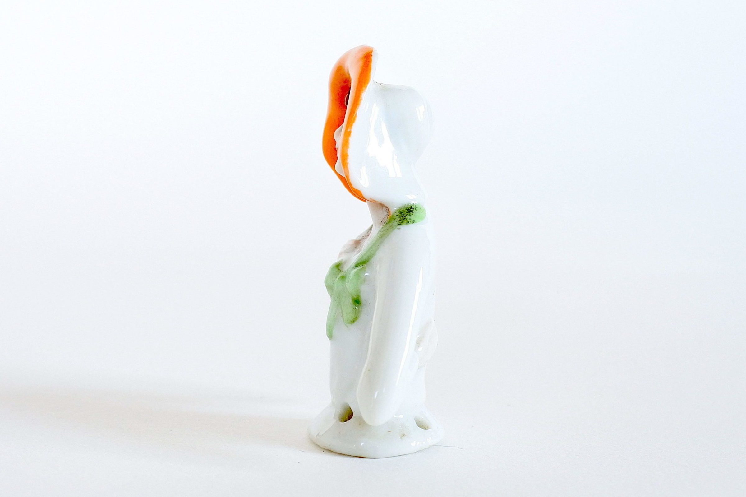 Statuina mezzo busto di donna con cappello in ceramica - demi poupée - 2