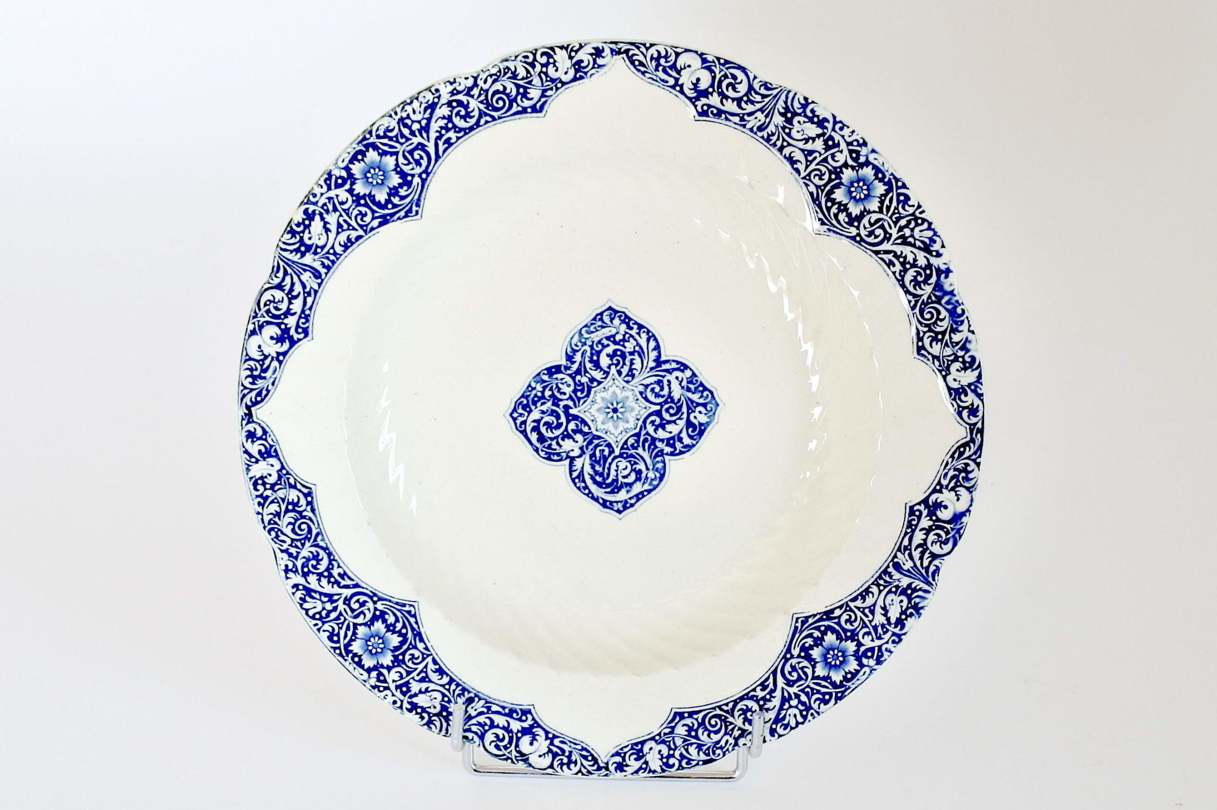 Piatto di servizio tondo in ceramica di Gien con decoro blu