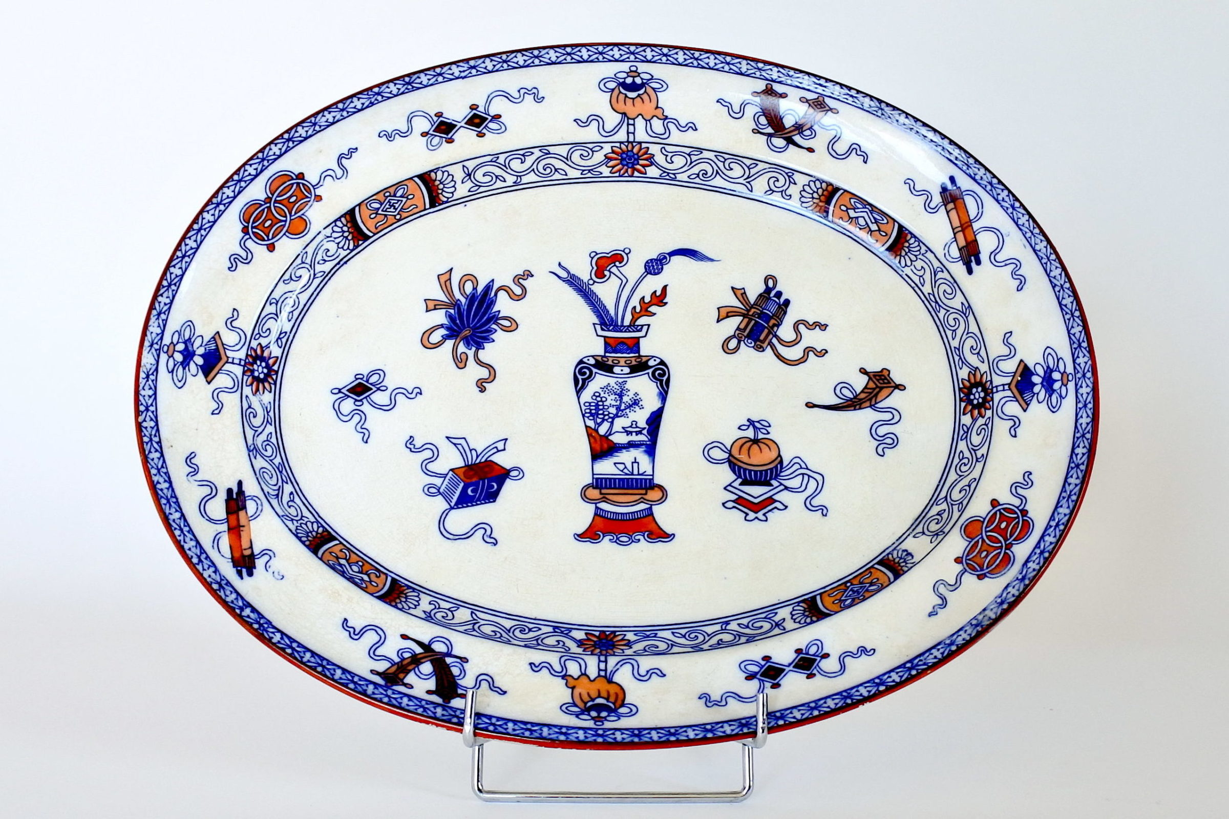 Piatto ovale in porcellana di Minton decorato a cineserie
