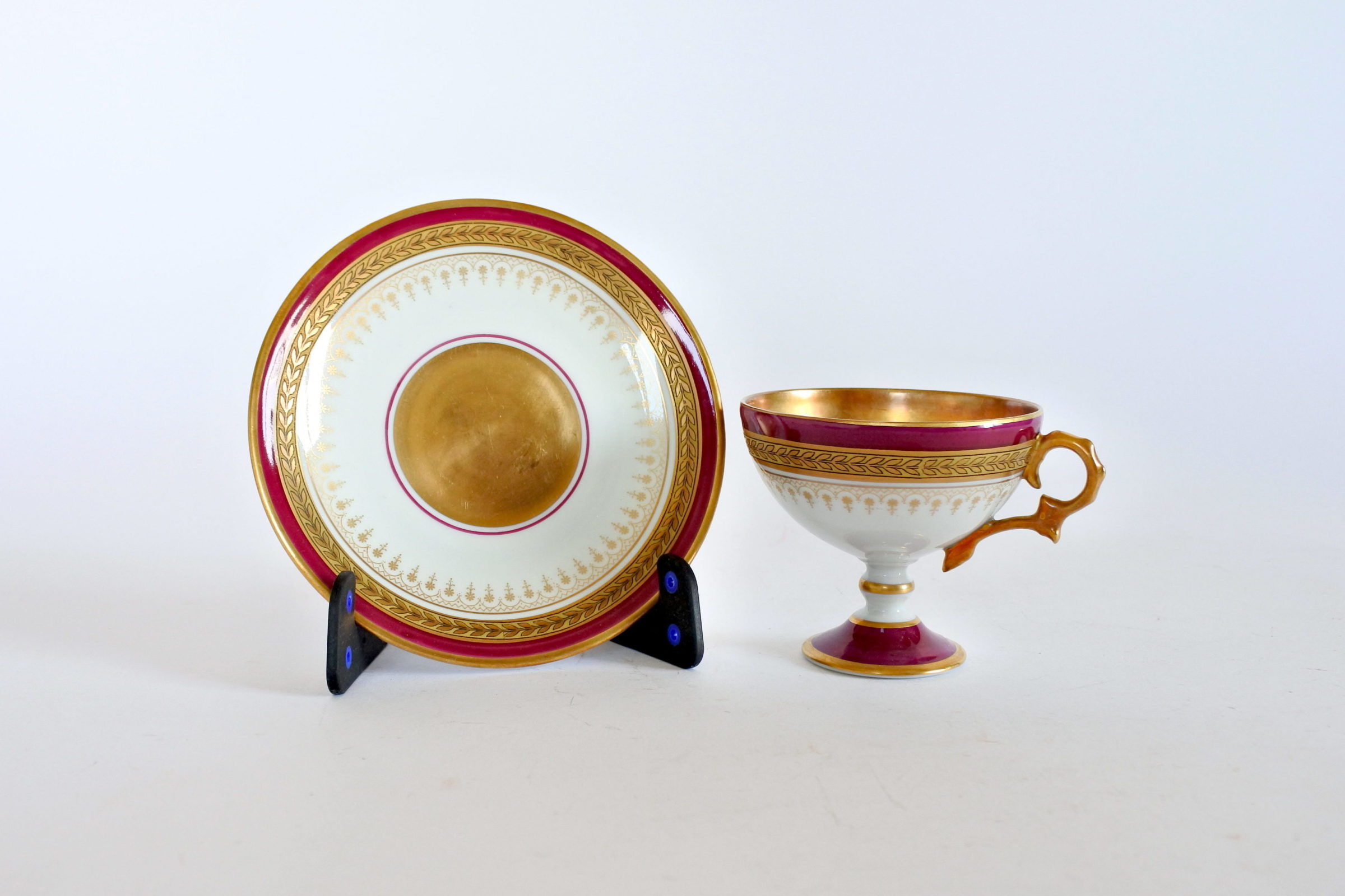 Tazzine in porcellana di Limoges decorate con smalto rosso e greche dorate - 2