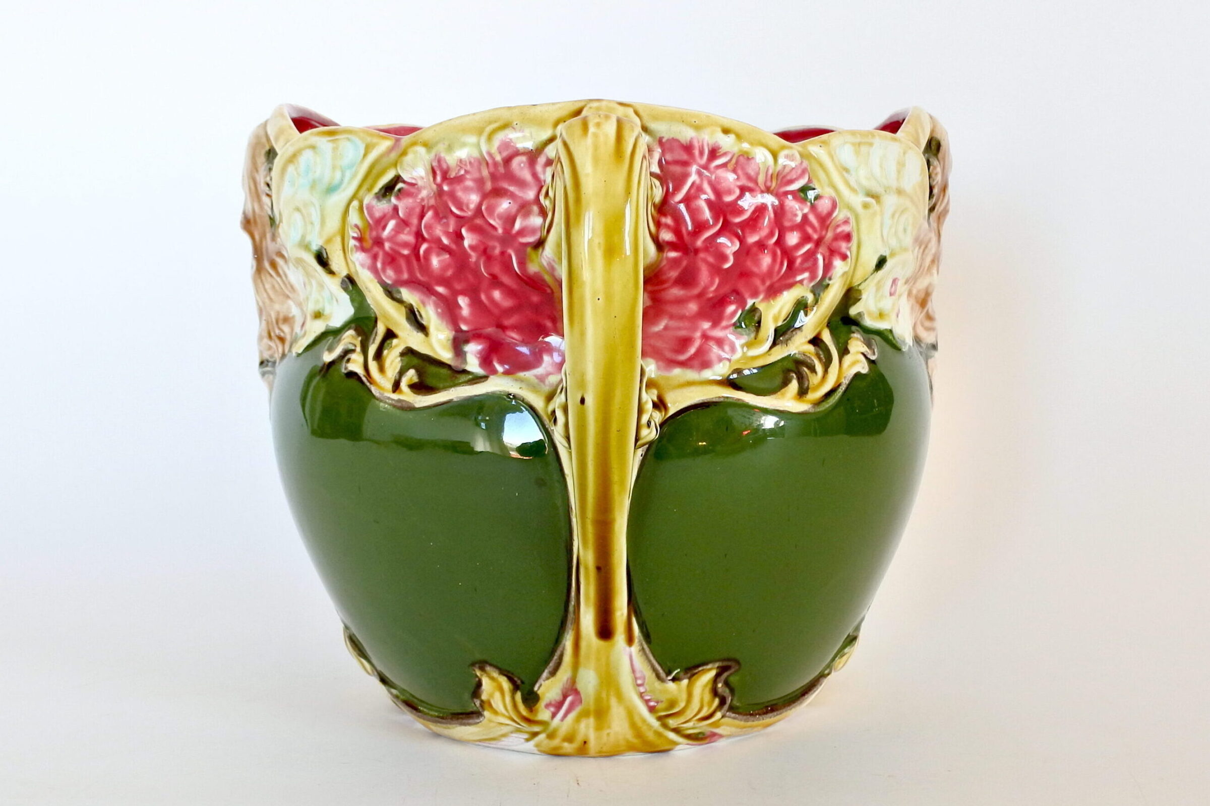 Cache pot in ceramica barbotine Onnaing n° 824 con donna alata e fiori - 2
